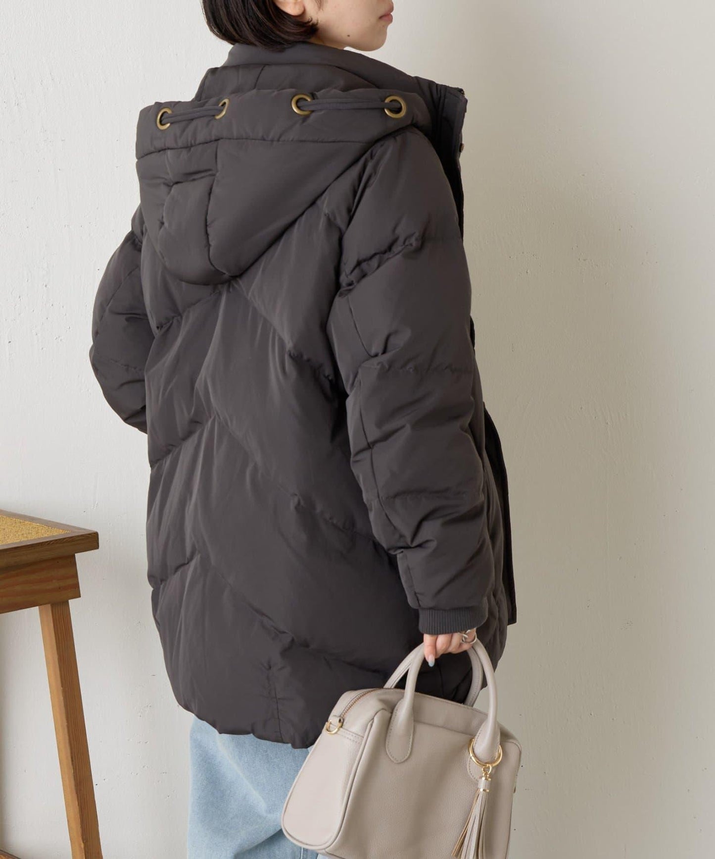 金屬孔眼連帽羽絨服