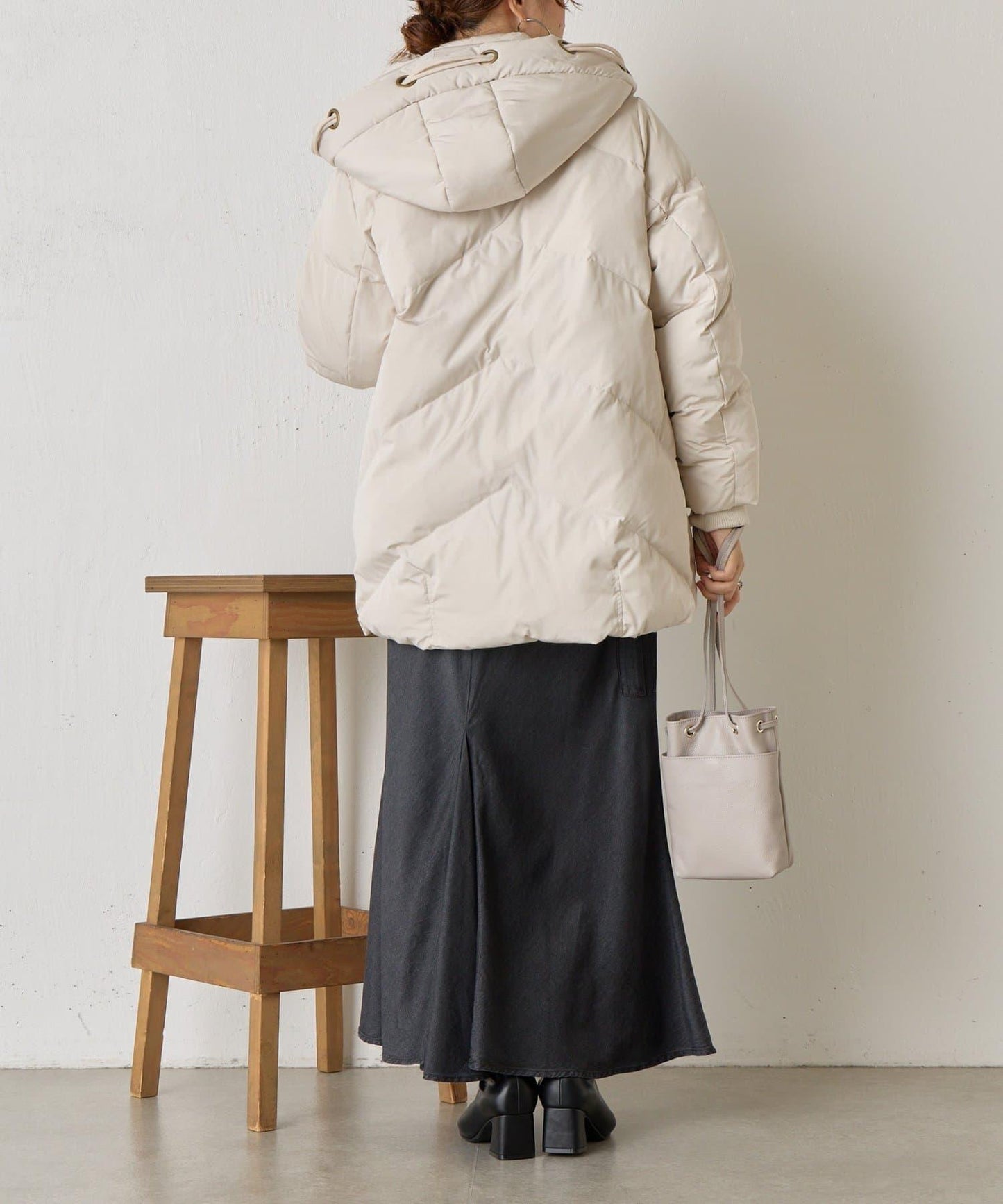 金屬孔眼連帽羽絨服