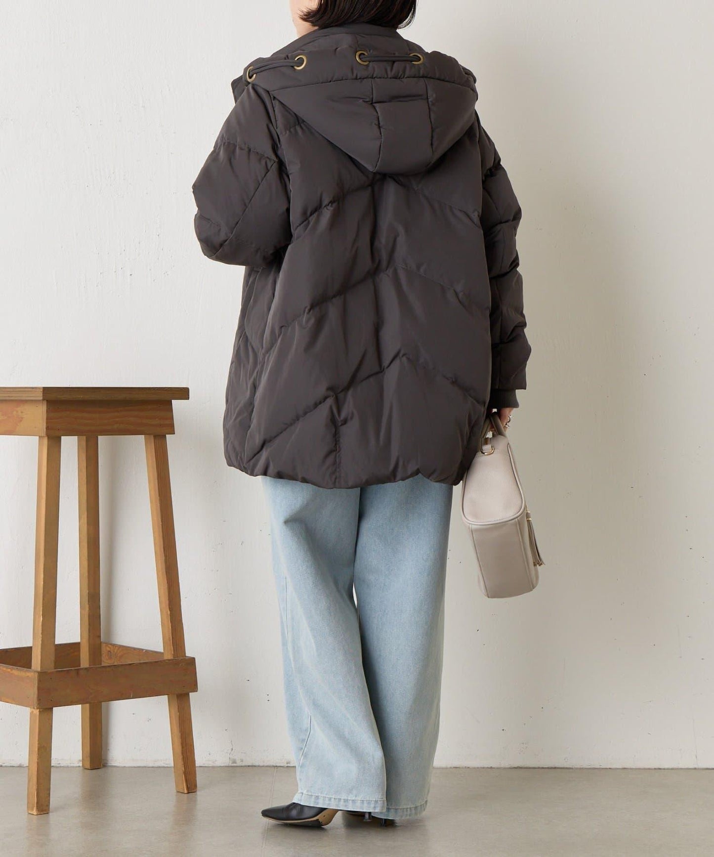 金屬孔眼連帽羽絨服