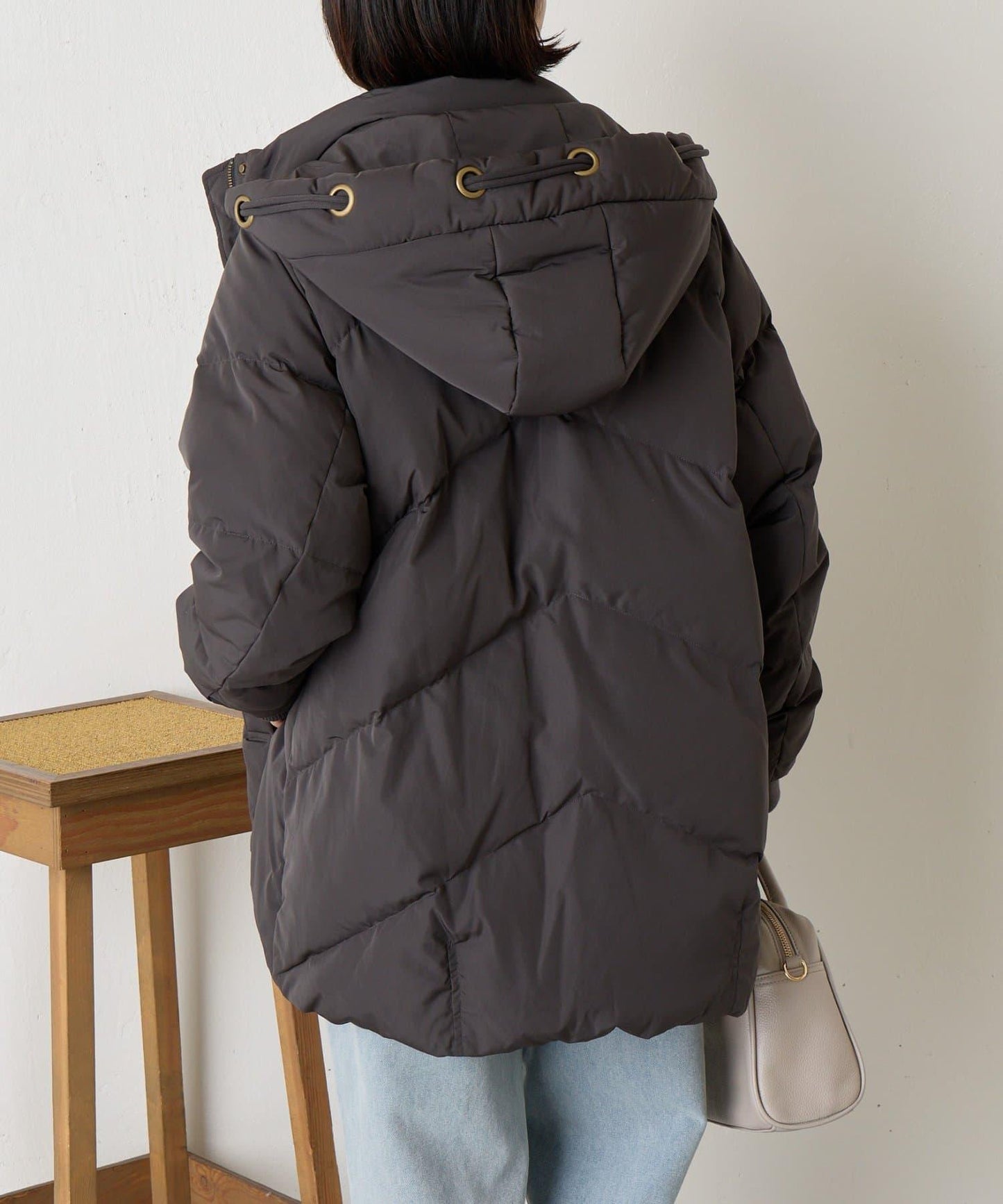 金屬孔眼連帽羽絨服