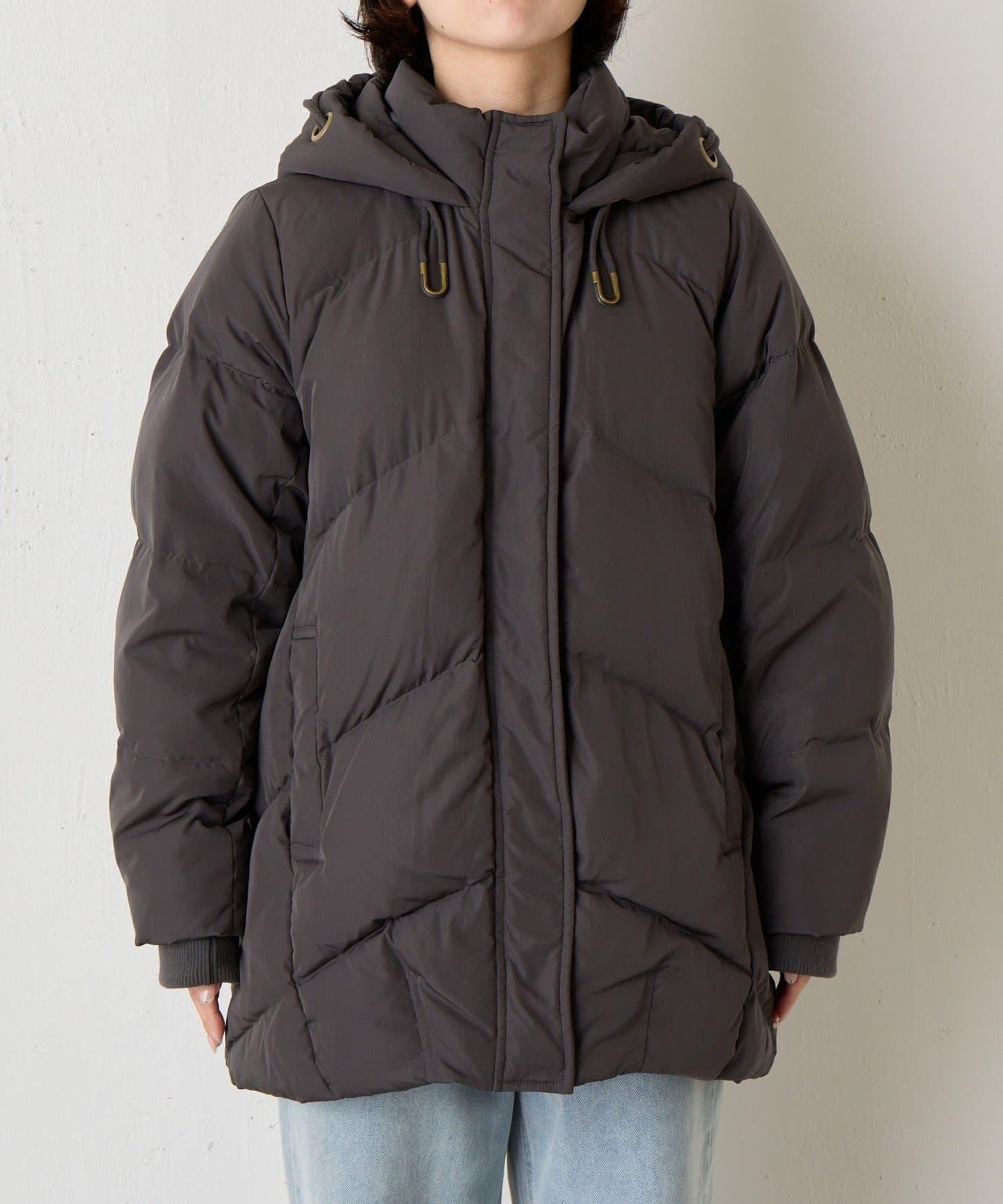 金屬孔眼連帽羽絨服