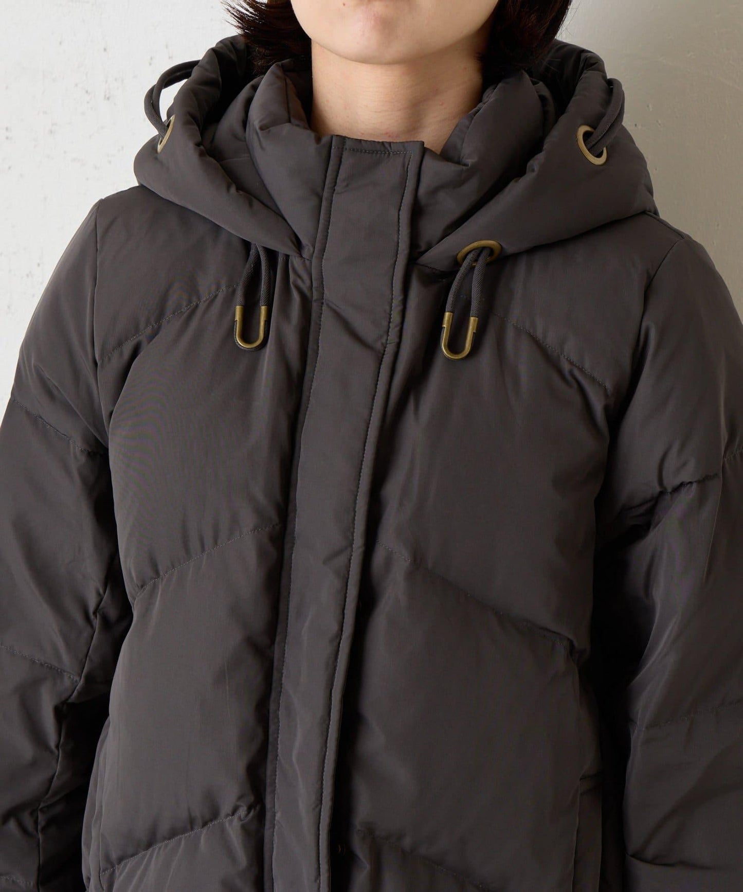金屬孔眼連帽羽絨服