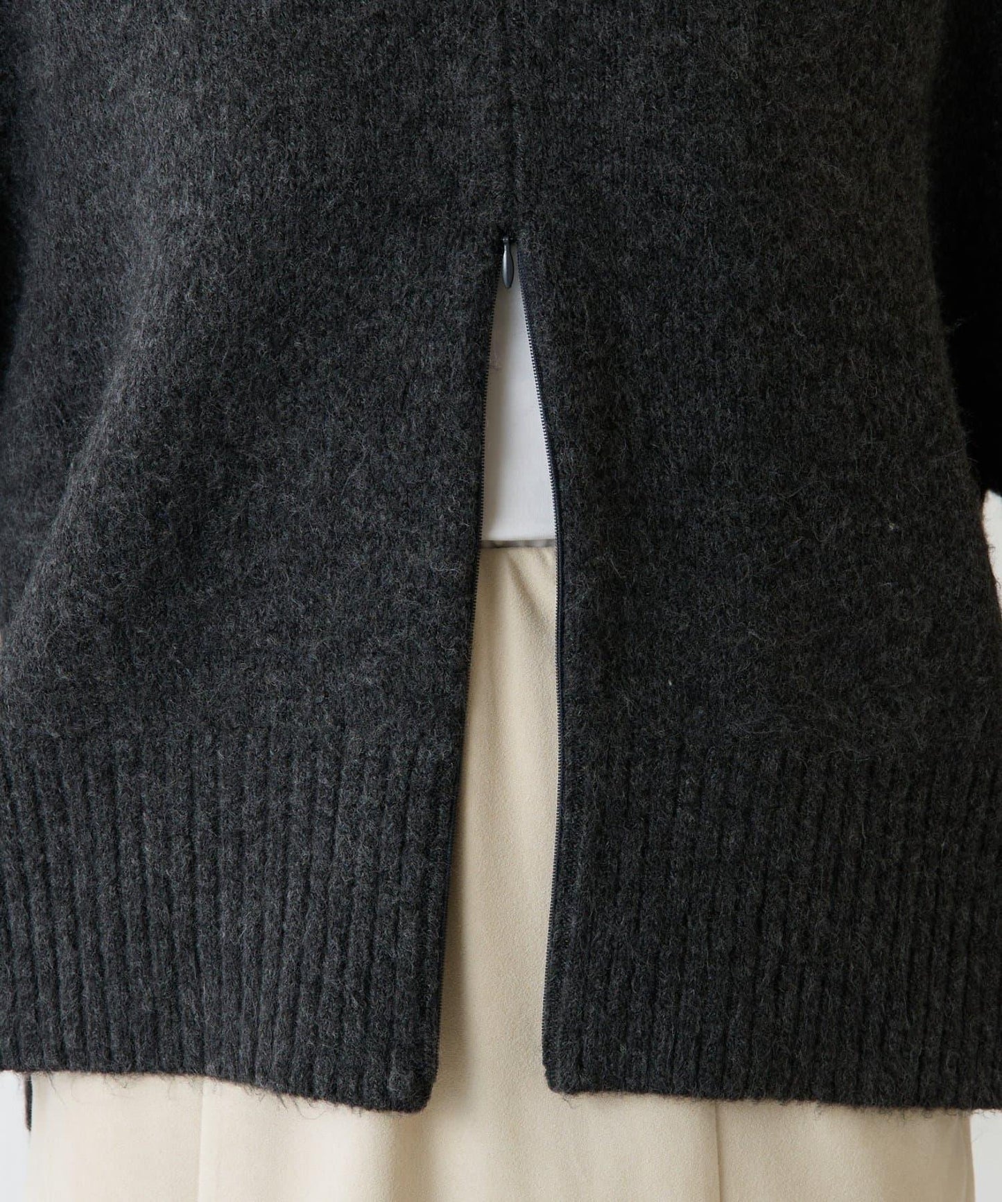 【可手洗/易於疊穿】仿犛牛絨短款針織衫