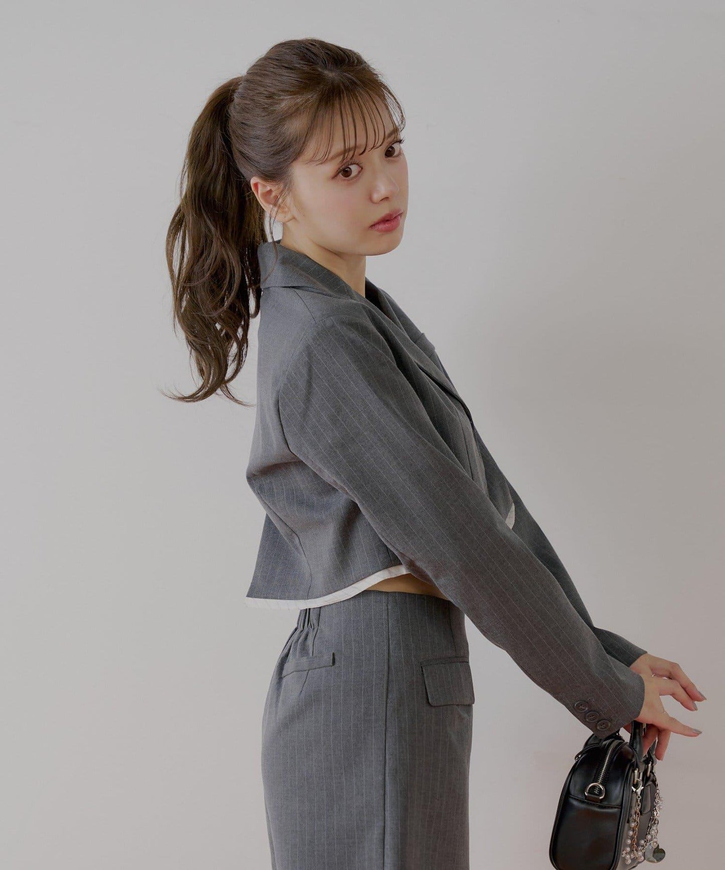 下襬層疊短款西裝夾克