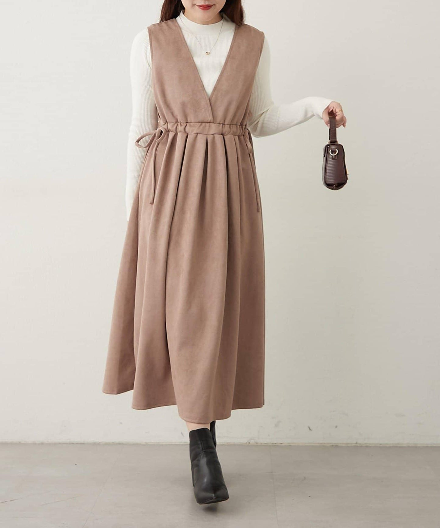 褶皺拼接連衣裙