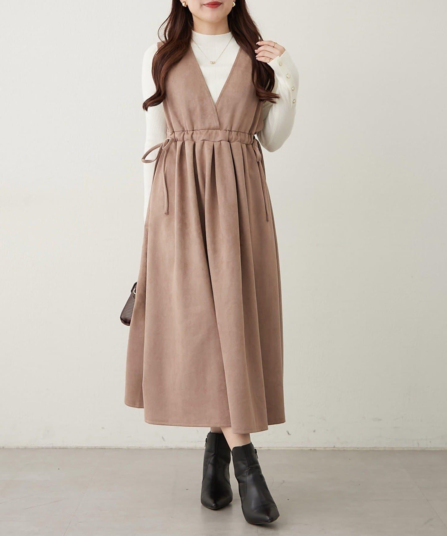 褶皺拼接連衣裙