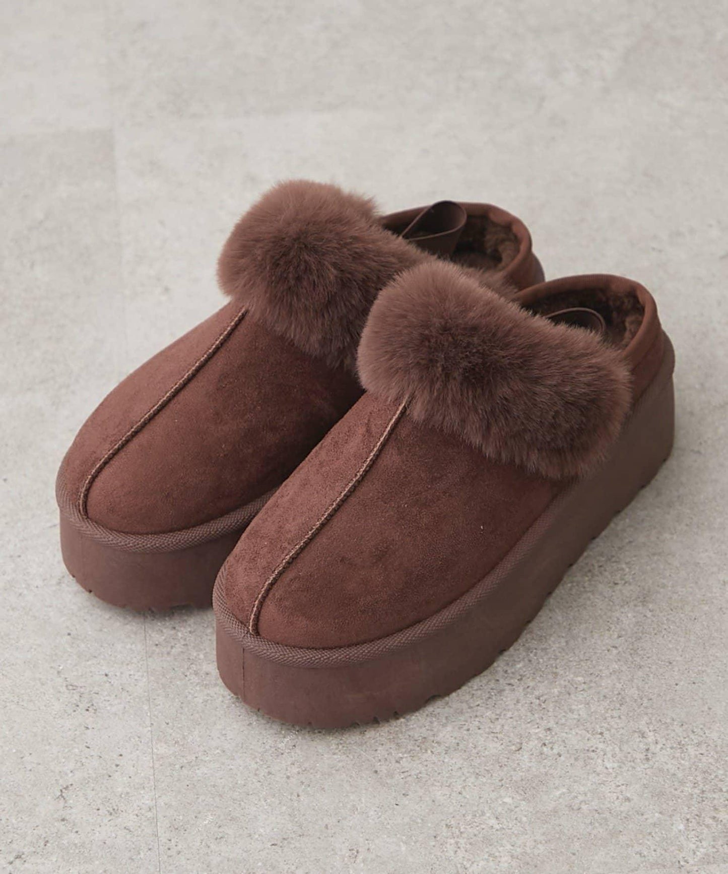 仿麂皮羊羔絨涼拖