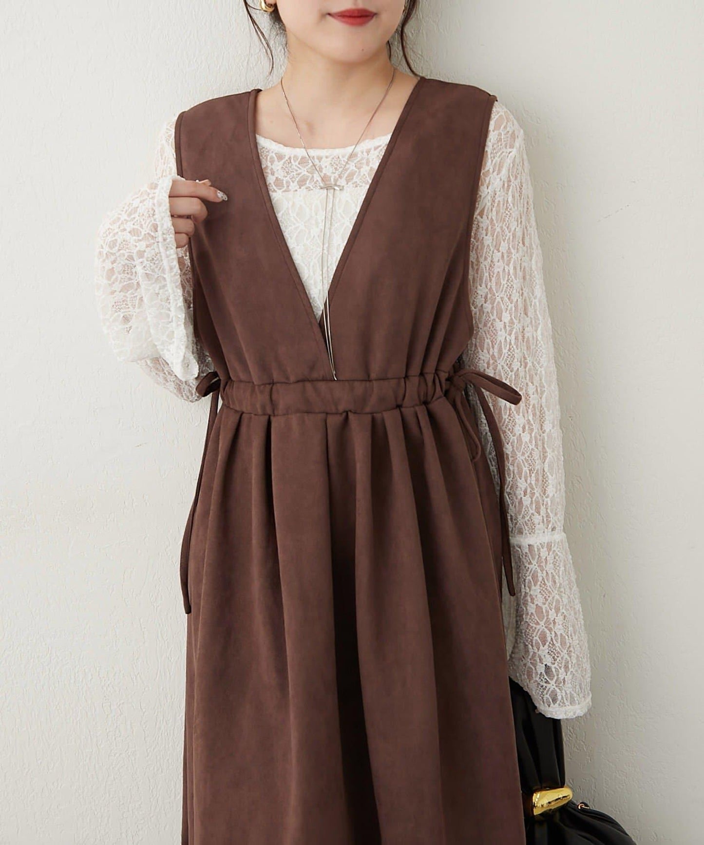 褶皺拼接連衣裙