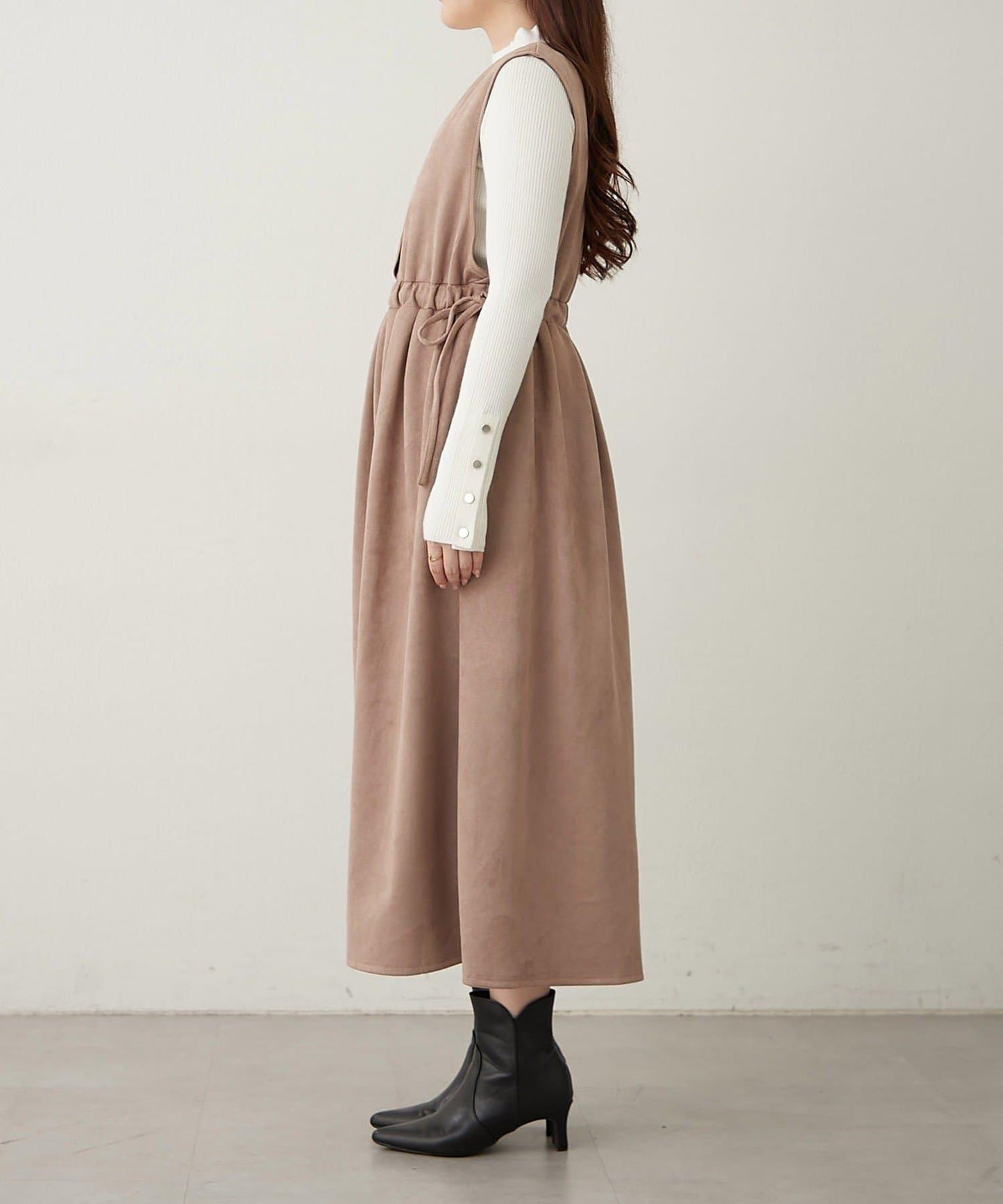 褶皺拼接連衣裙