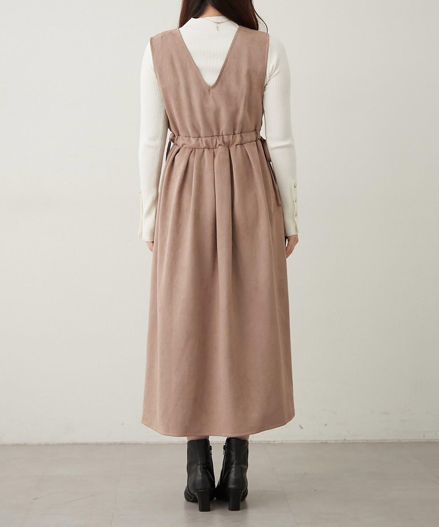 褶皺拼接連衣裙