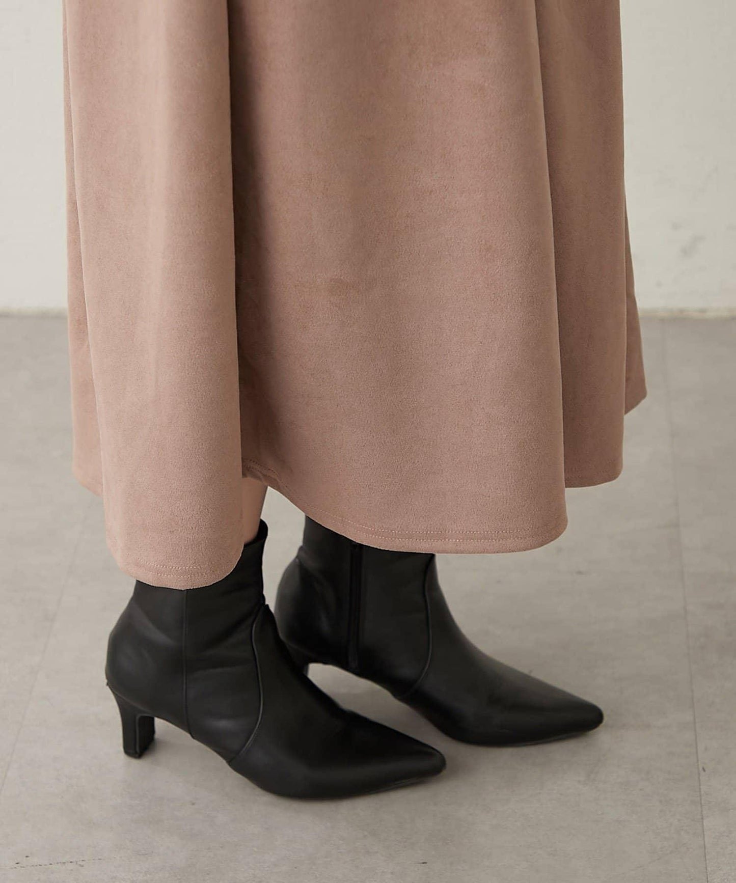 褶皺拼接連衣裙