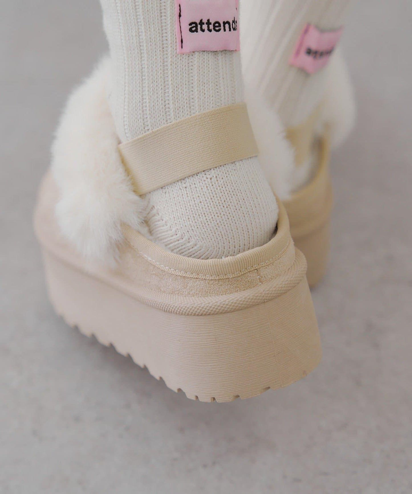 仿麂皮羊羔絨涼拖