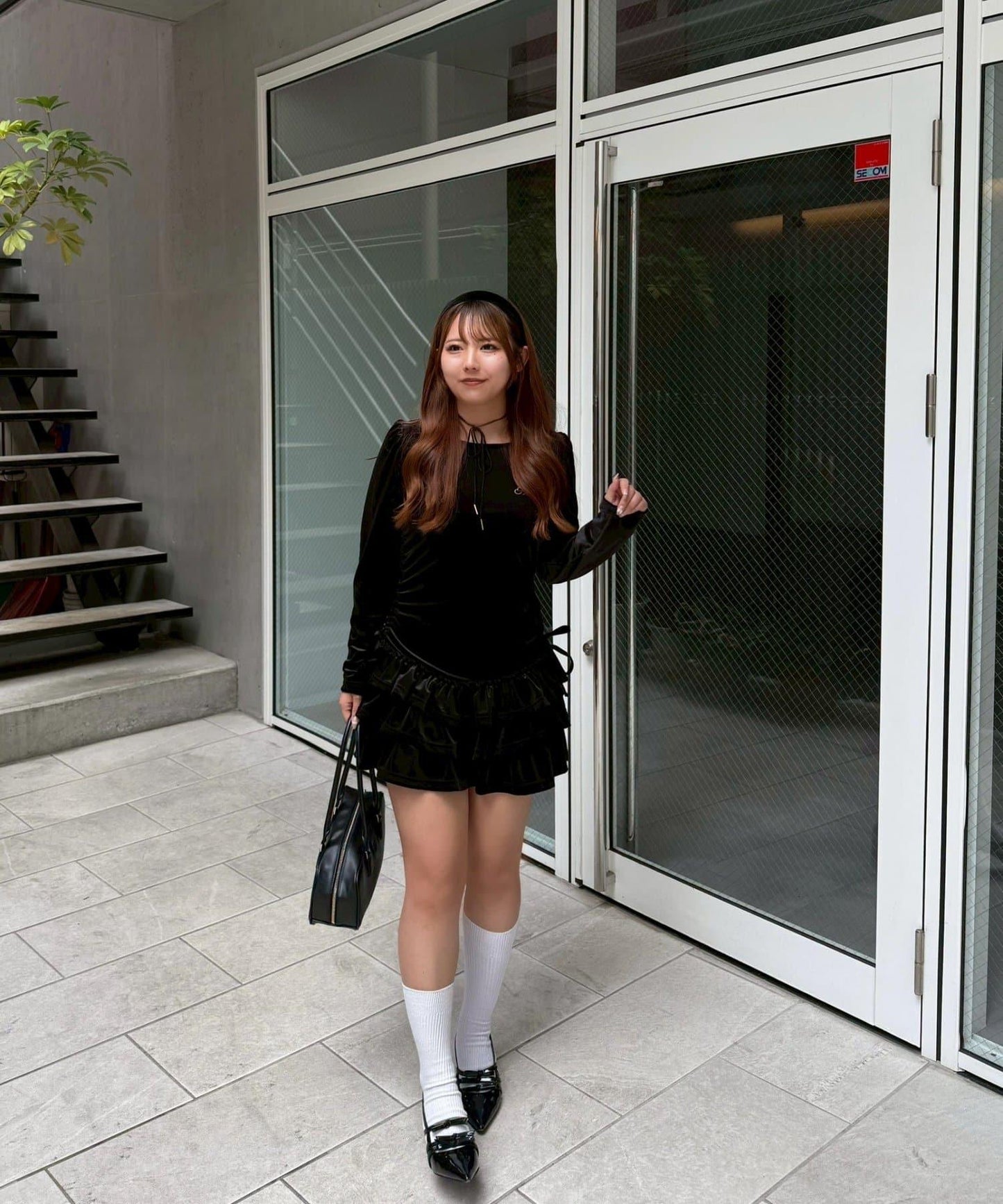 【めい@may_81oセレクト】天鵝絨下襬荷葉邊迷你連衣裙