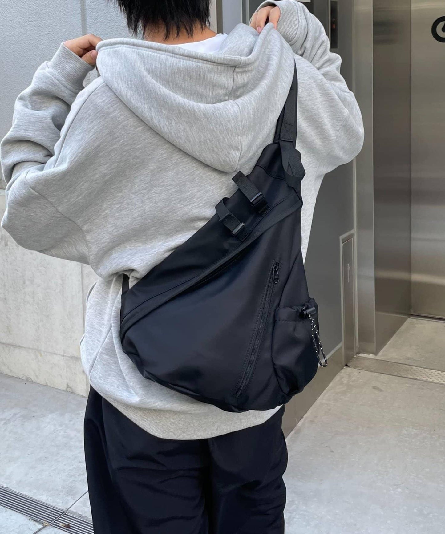 【LEI企畫 / 】防潑水單肩斜挎包