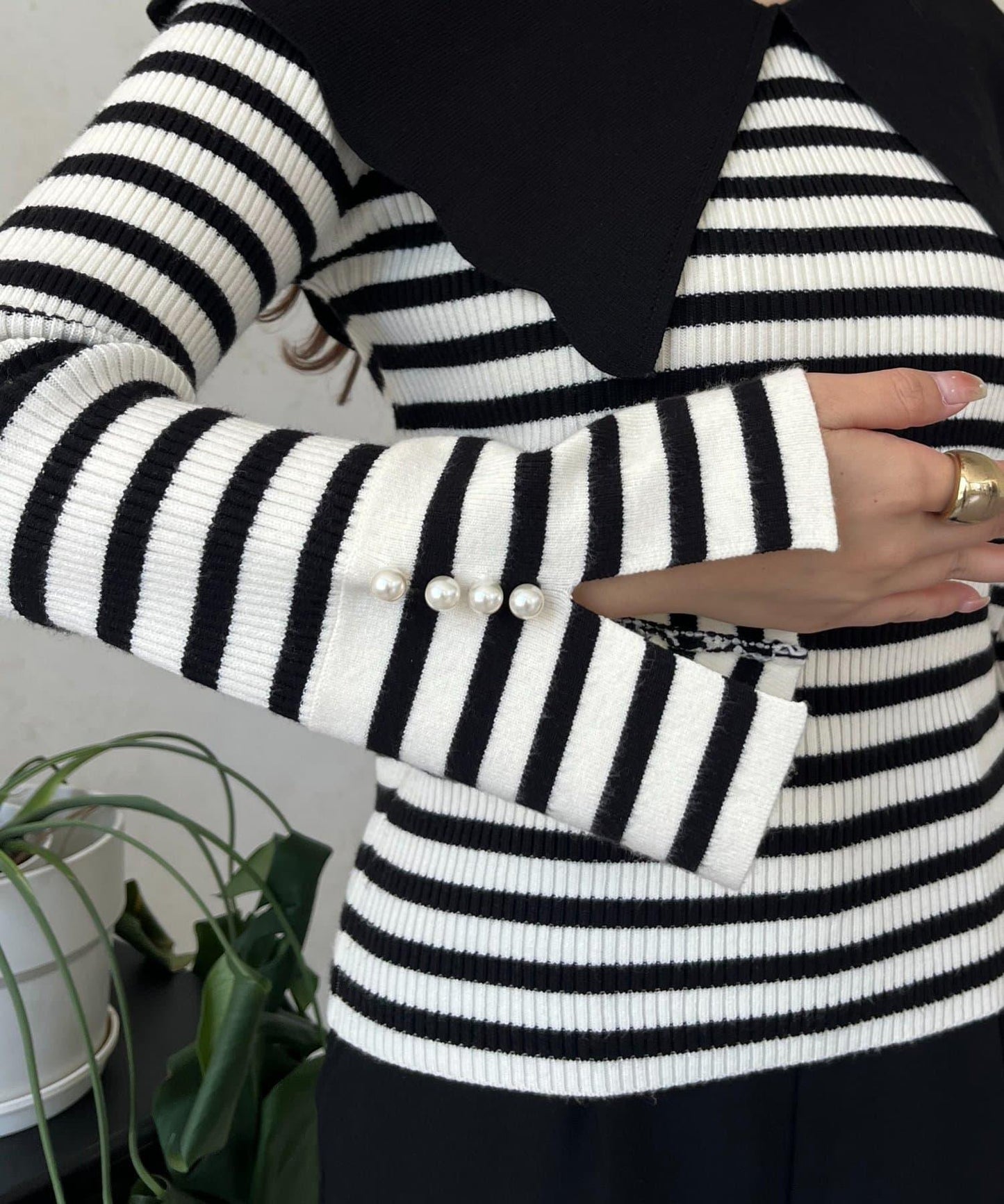 荷葉邊領針織上衣