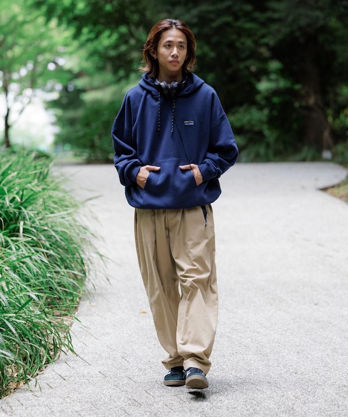 寬鬆版型 單點標誌套頭連帽衛衣/下襬抽繩/加絨內裡