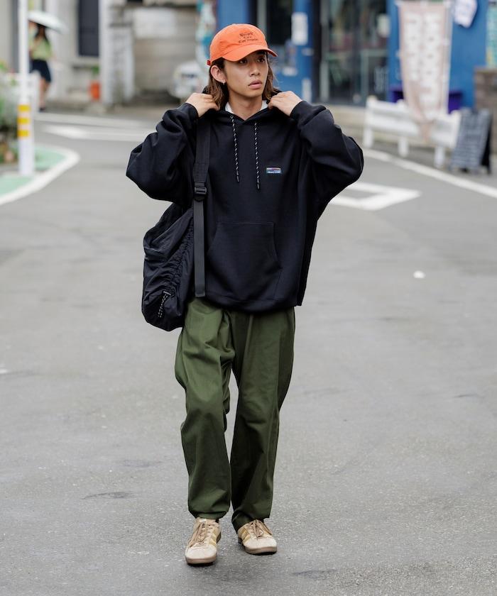 寬鬆版型 單點標誌套頭連帽衛衣/下襬抽繩/加絨內裡