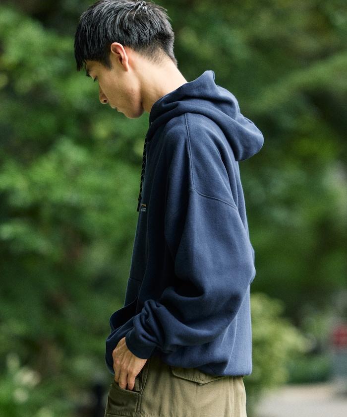 寬鬆版型 單點標誌套頭連帽衛衣/下襬抽繩/加絨內裡