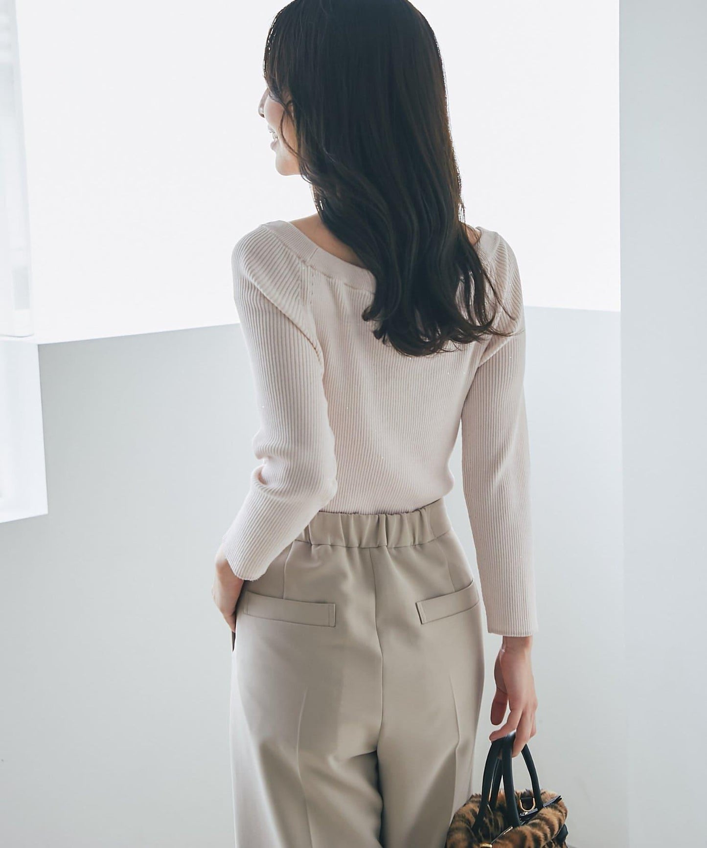 【百搭顯瘦】亮片羅紋一字肩八分袖針織衫