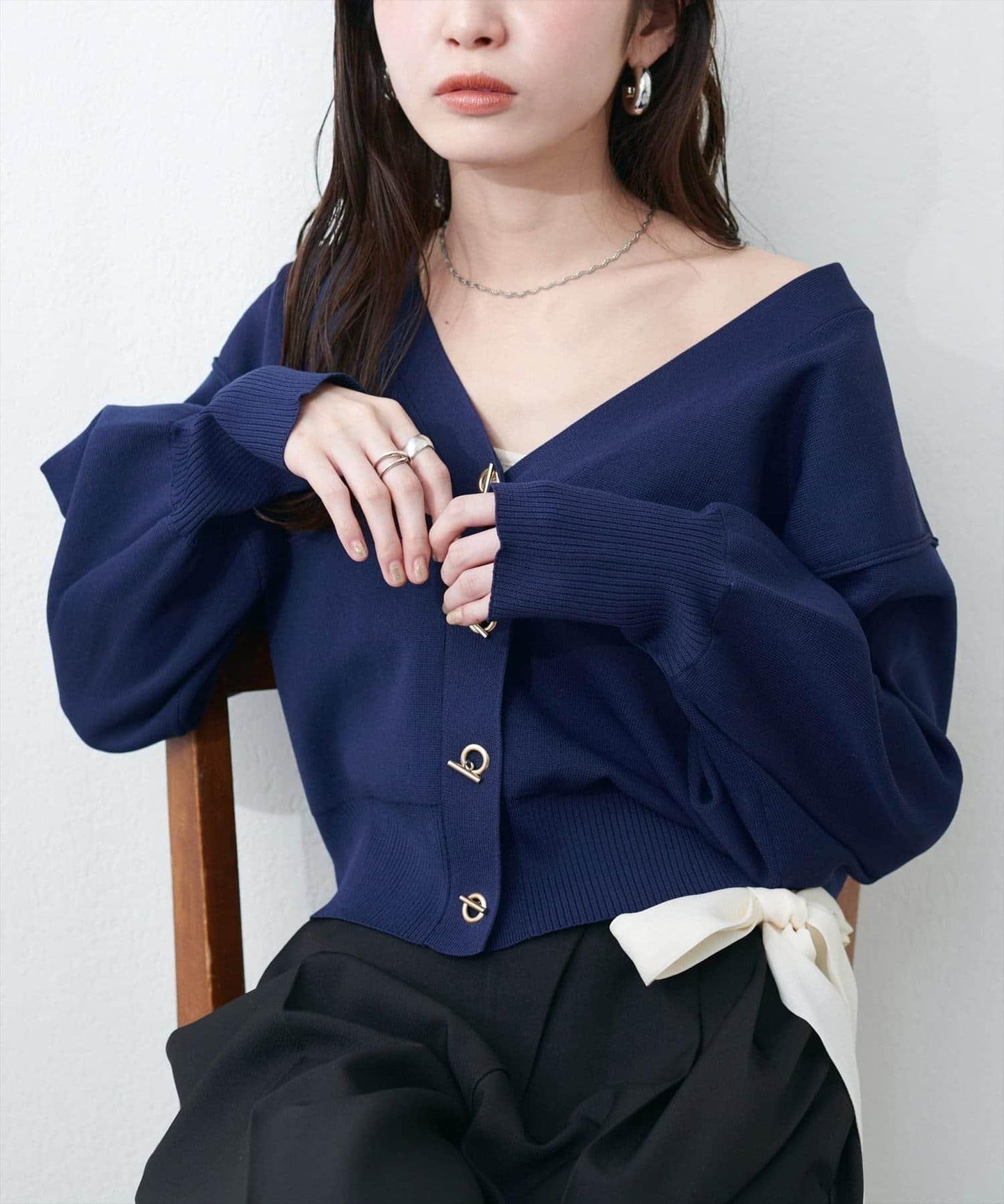 平價金屬孔眼裝飾紐扣開衫
