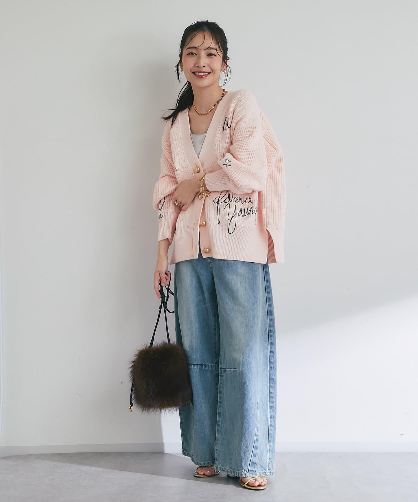 【大人玩趣】手寫風格標誌刺繡單面羅紋開衫