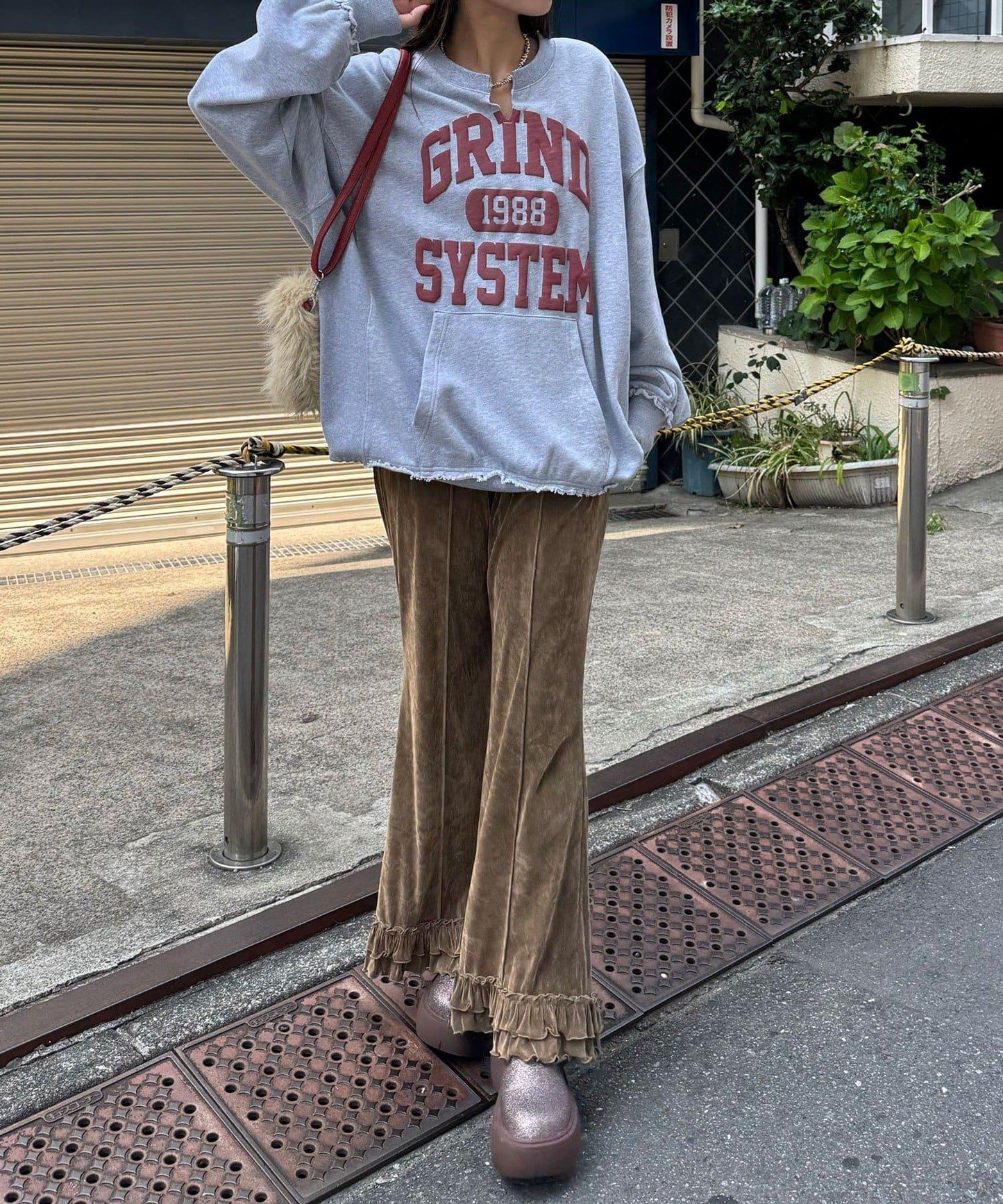 透視植絨荷葉邊休閒褲