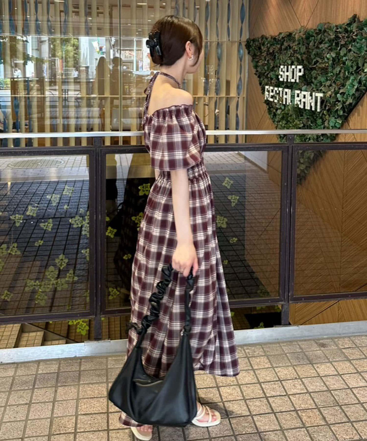 露肩帶袖氣球連衣裙