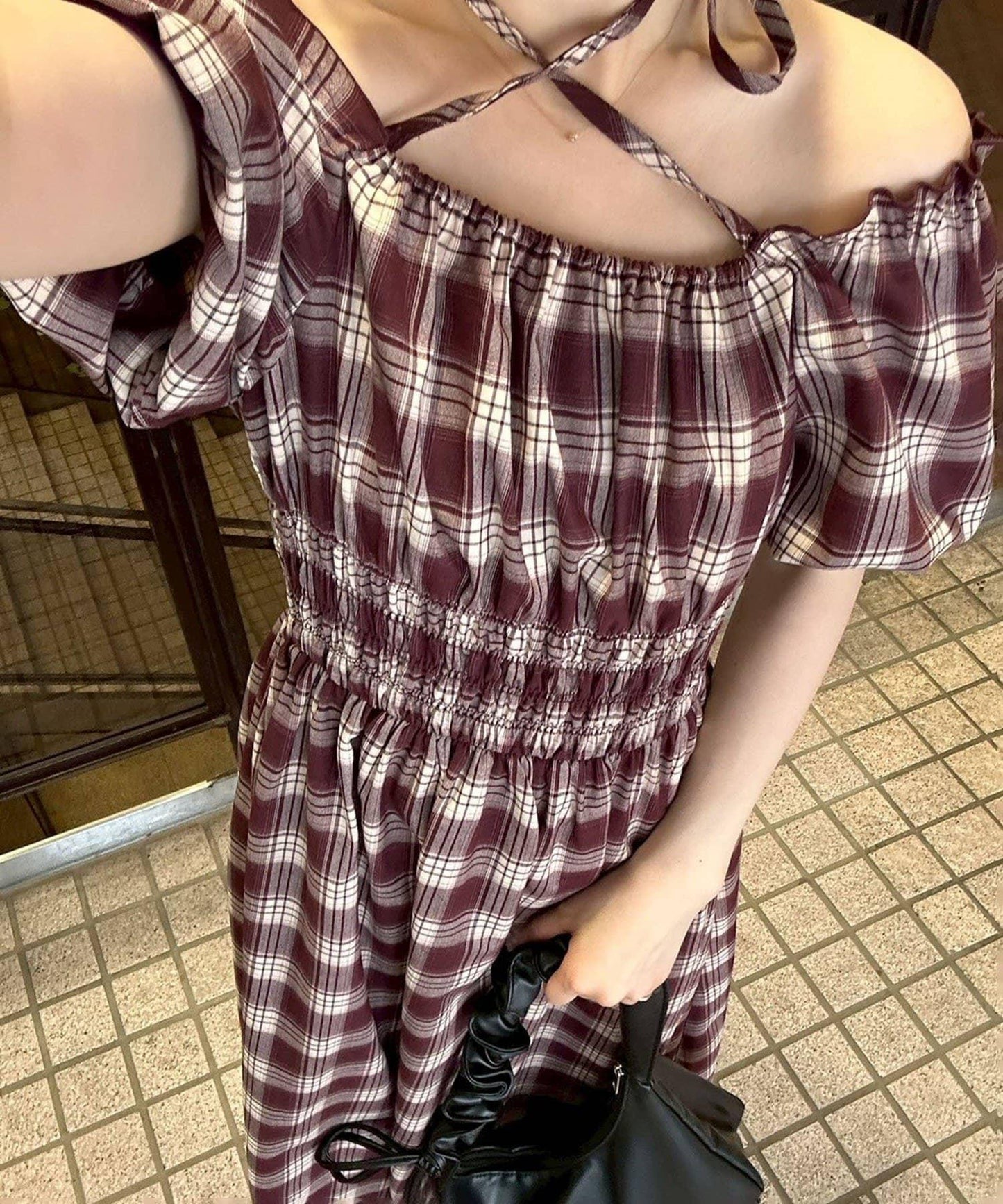 露肩帶袖氣球連衣裙