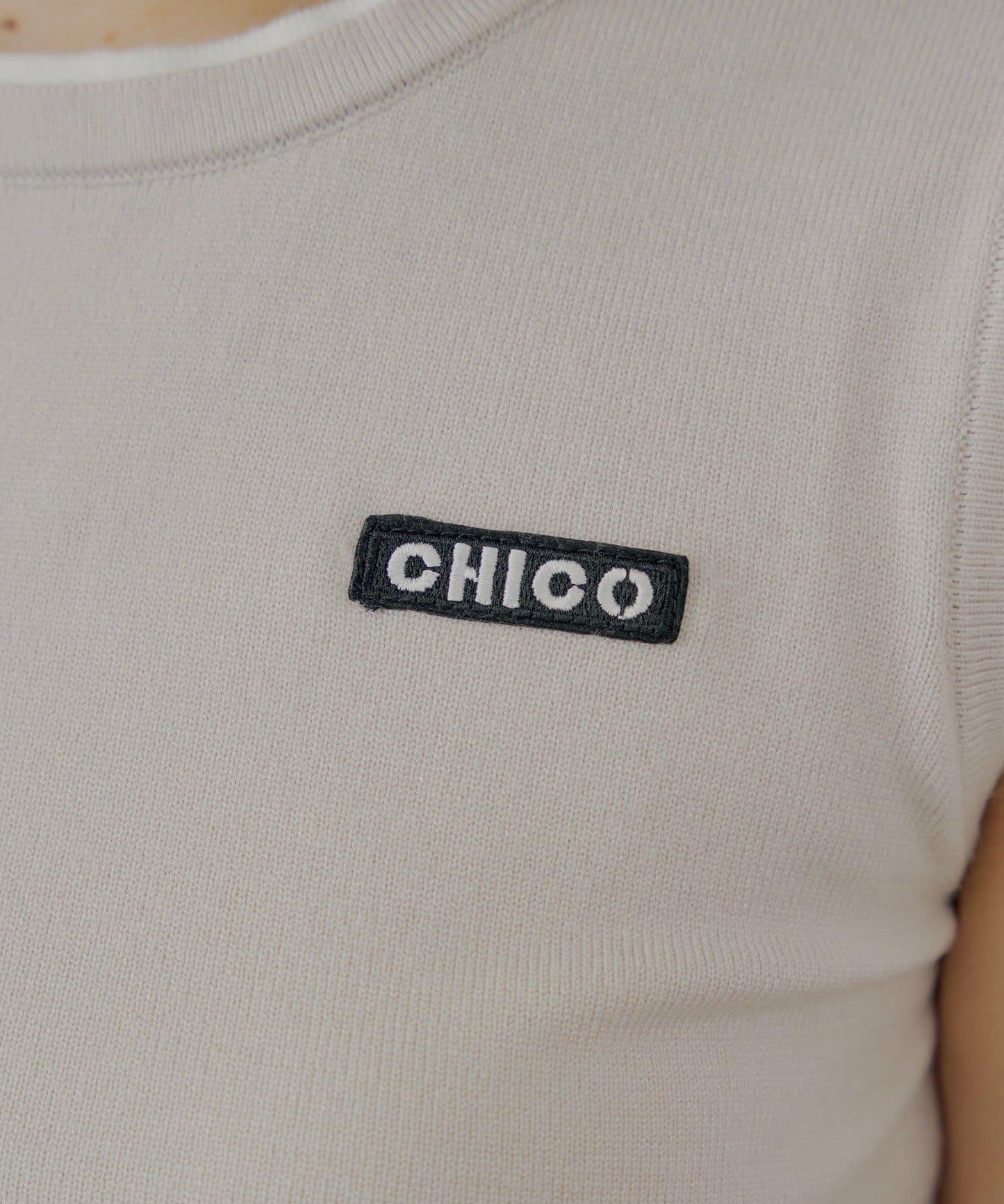 【Chico】拼色字母標誌無袖針織衫