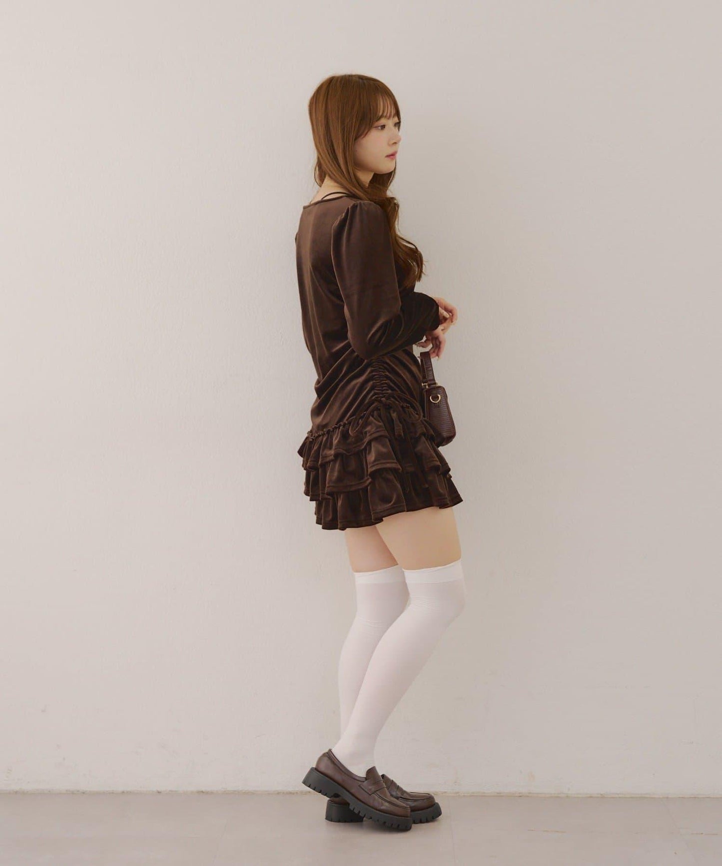 【めい@may_81oセレクト】天鵝絨下襬荷葉邊迷你連衣裙