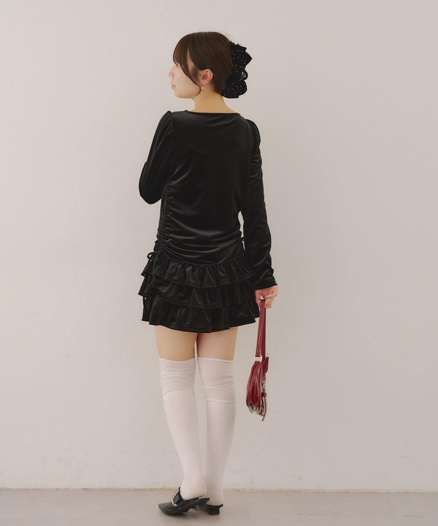 【めい@may_81oセレクト】天鵝絨下襬荷葉邊迷你連衣裙