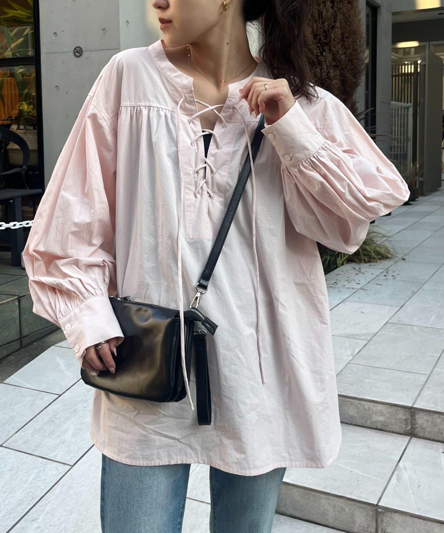 W繫帶收腰長款褶皺襯衫