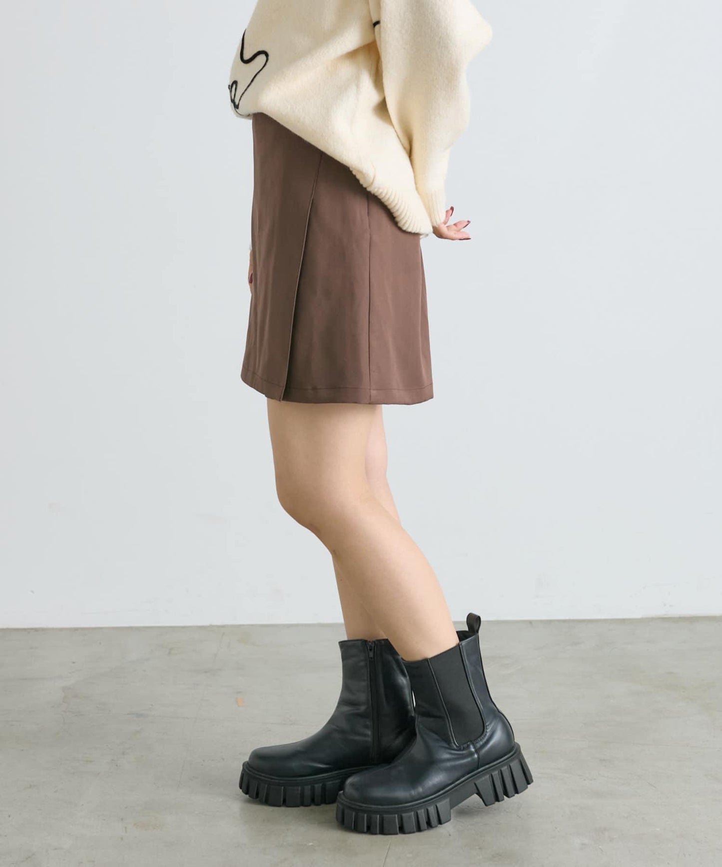 【w closet】開衩迷你裙褲