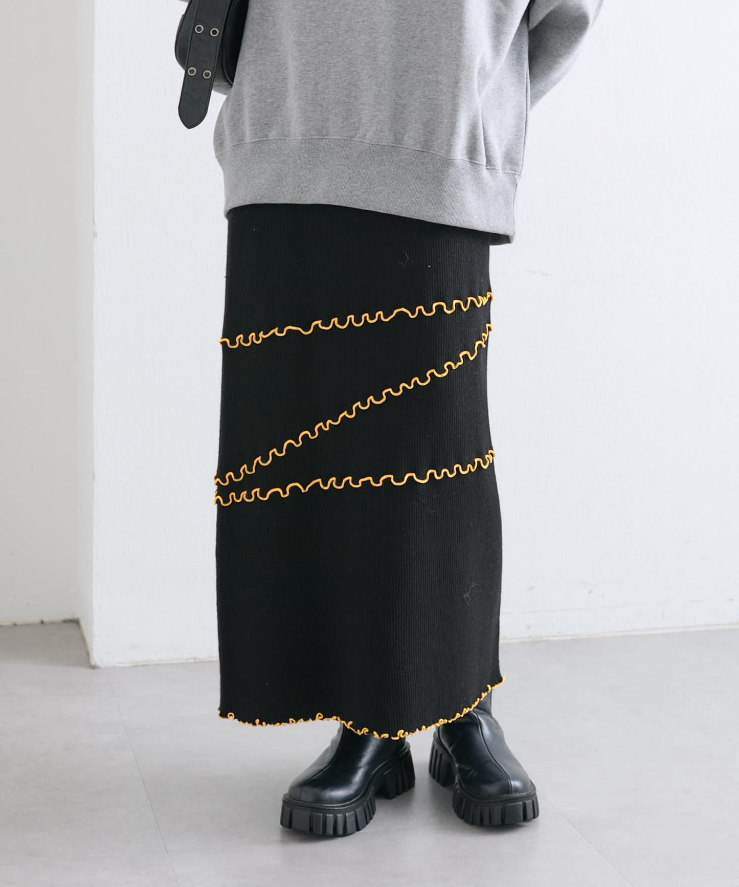 【w closet】拼色荷葉邊針織半身裙