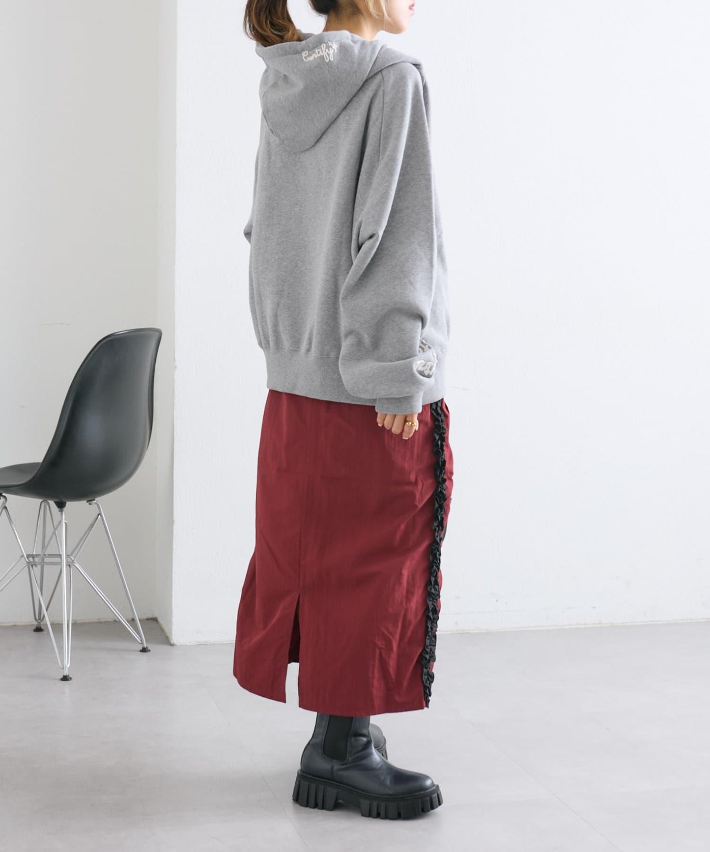 【w closet】側邊條紋荷葉邊半身裙