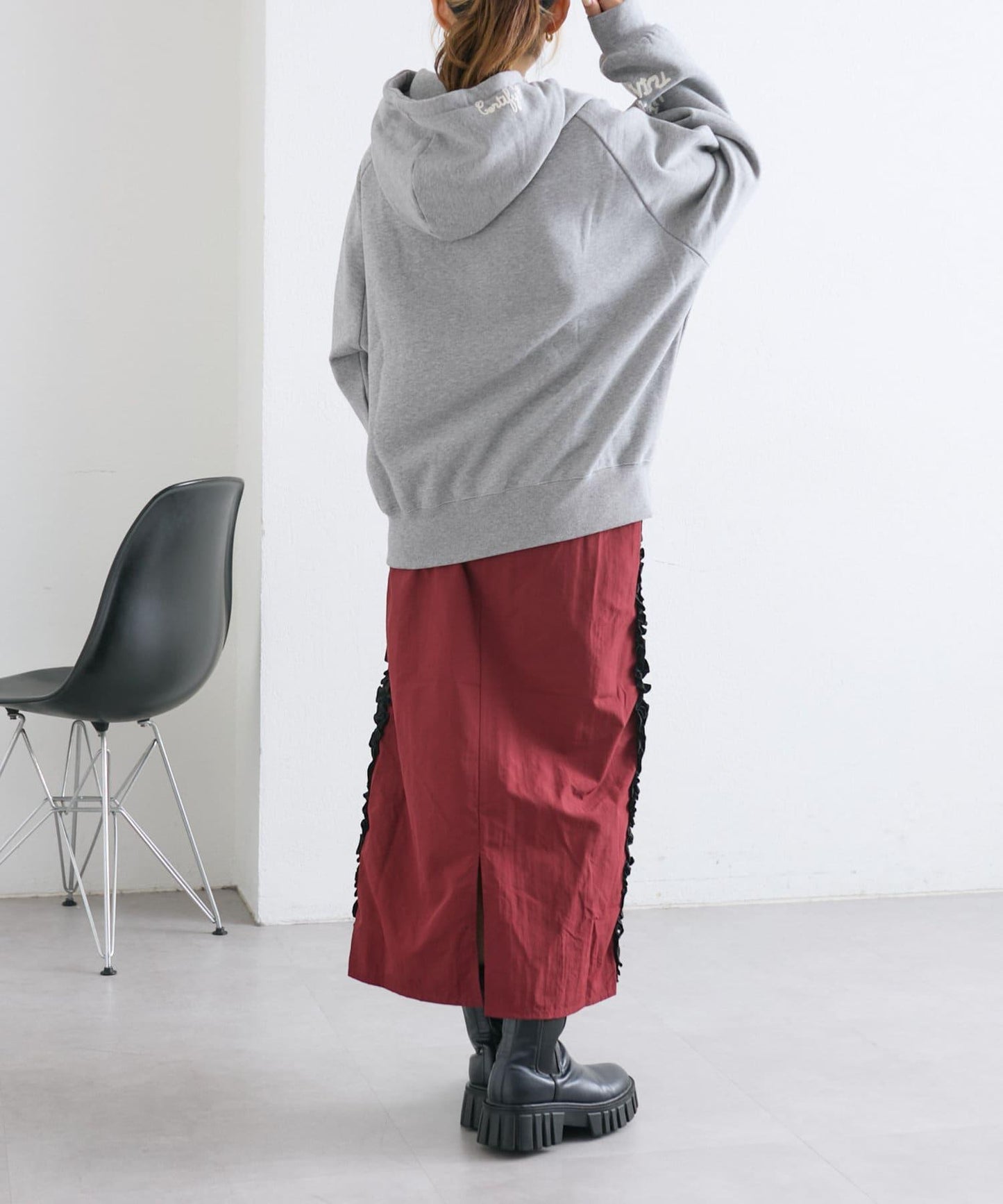 【w closet】側邊條紋荷葉邊半身裙