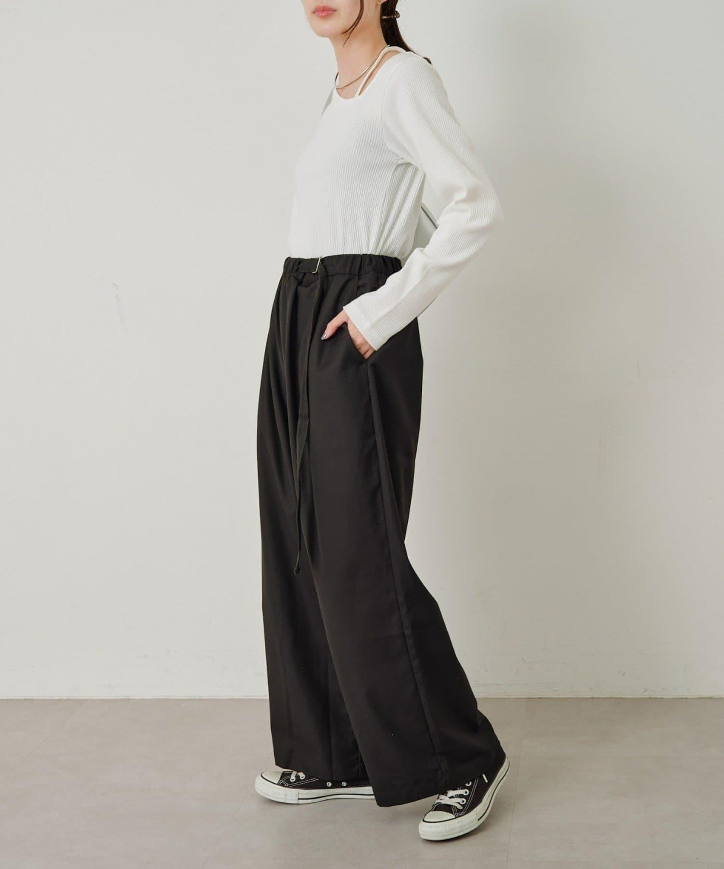 W不對稱領口羅紋長袖T恤