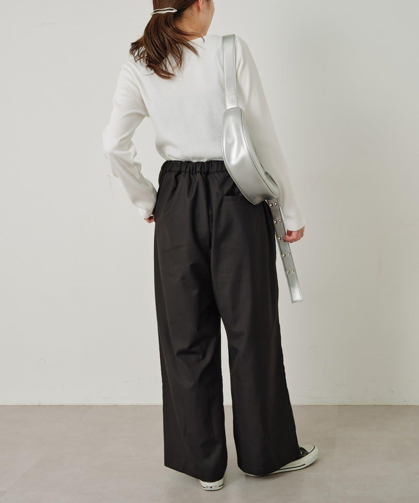 W不對稱領口羅紋長袖T恤