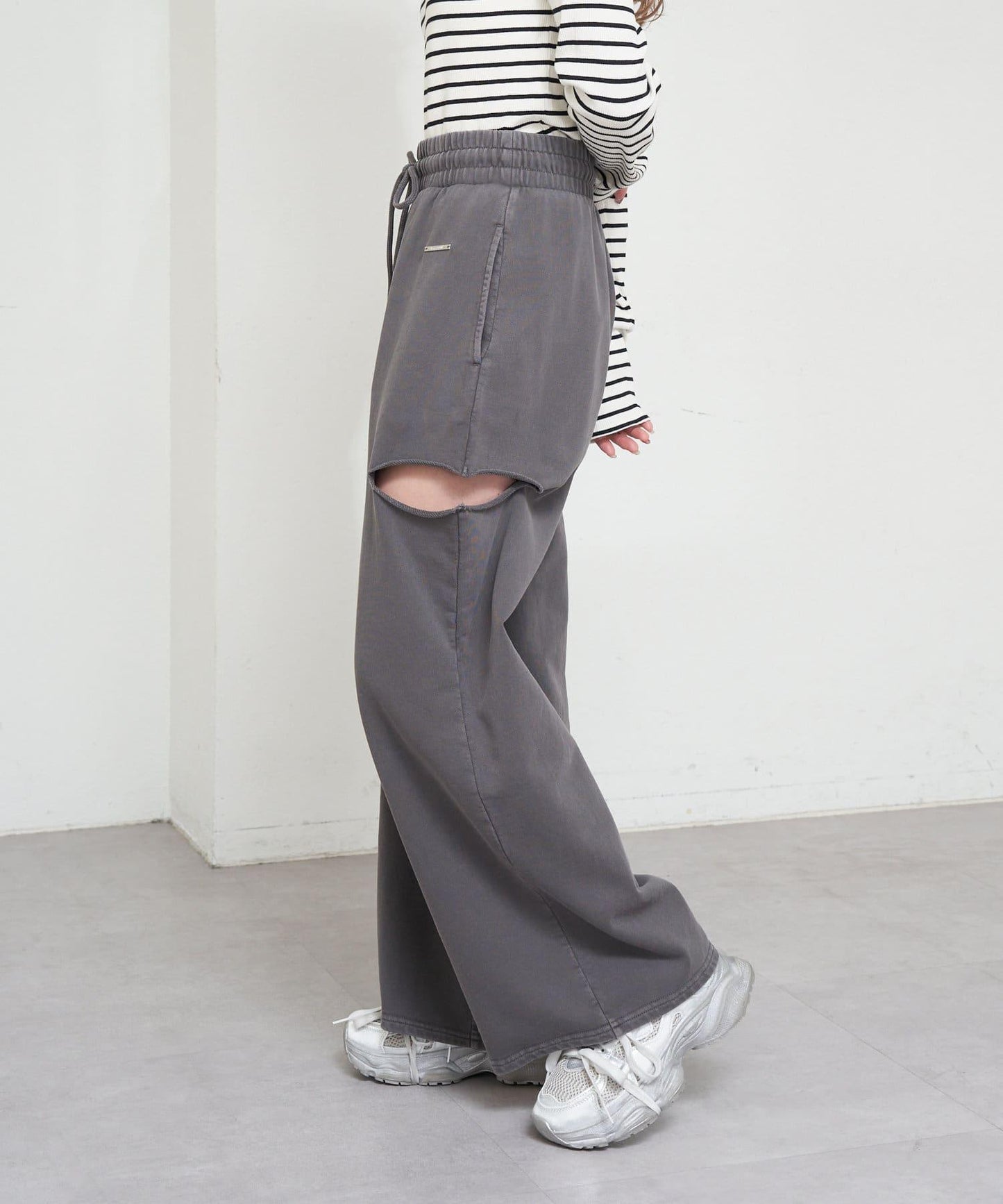 【RAY CASSIN】サイドスリットスウェットワイドパンツ