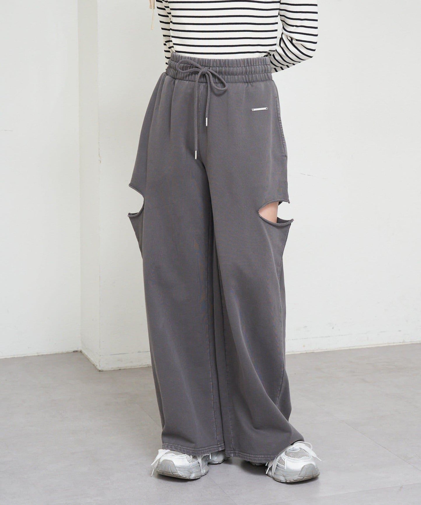 【RAY CASSIN】サイドスリットスウェットワイドパンツ
