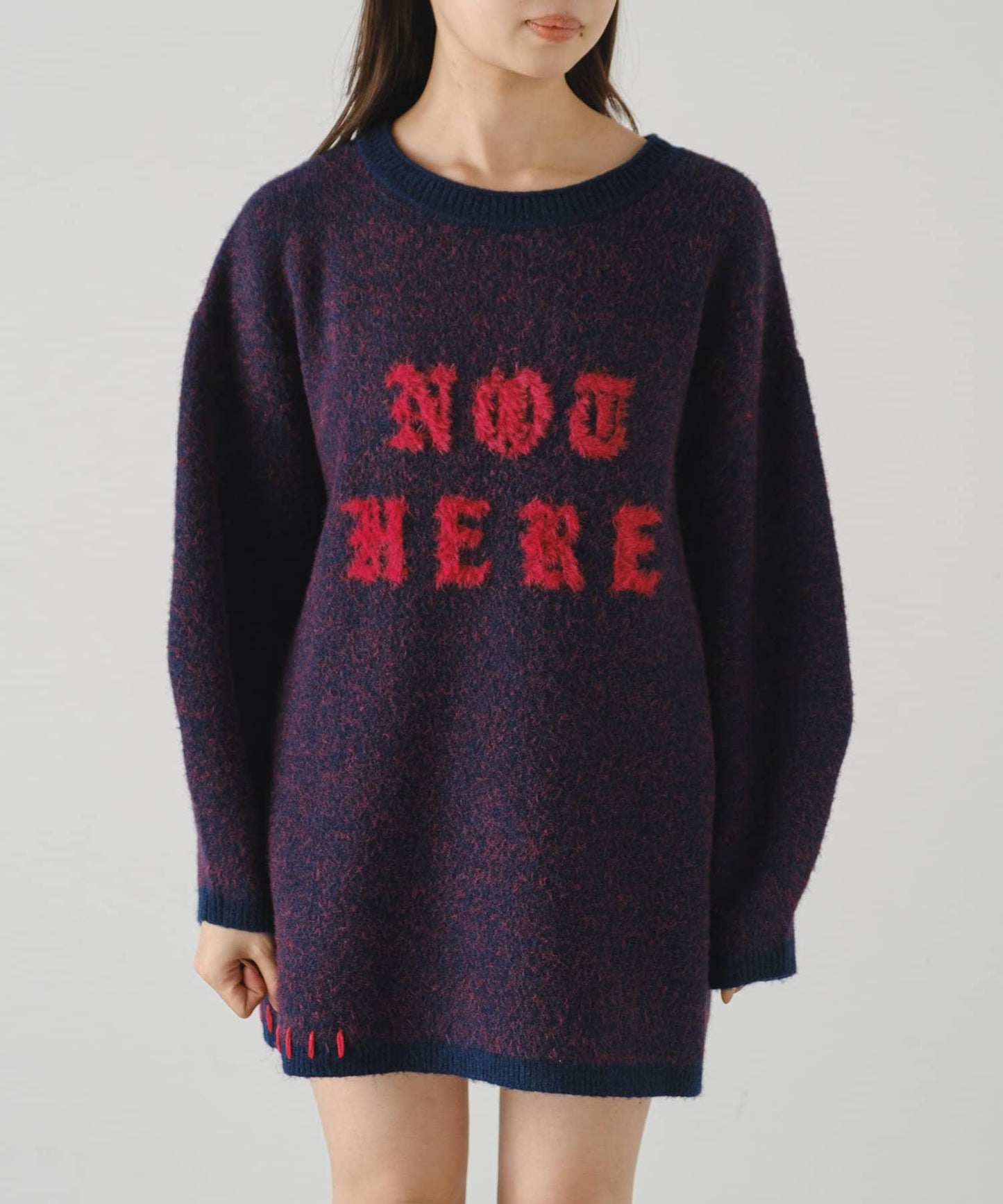 刺繡縫線字母長款上衣