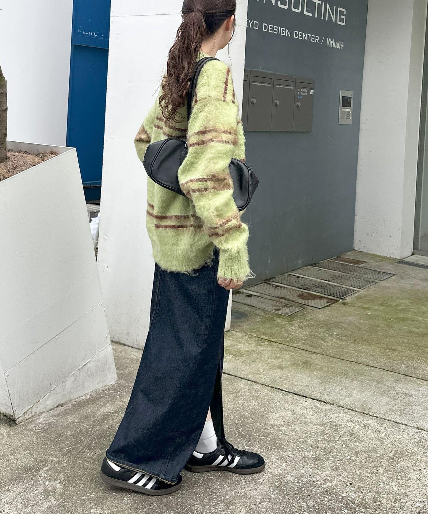 【Discoat】多色條紋絨毛針織衫