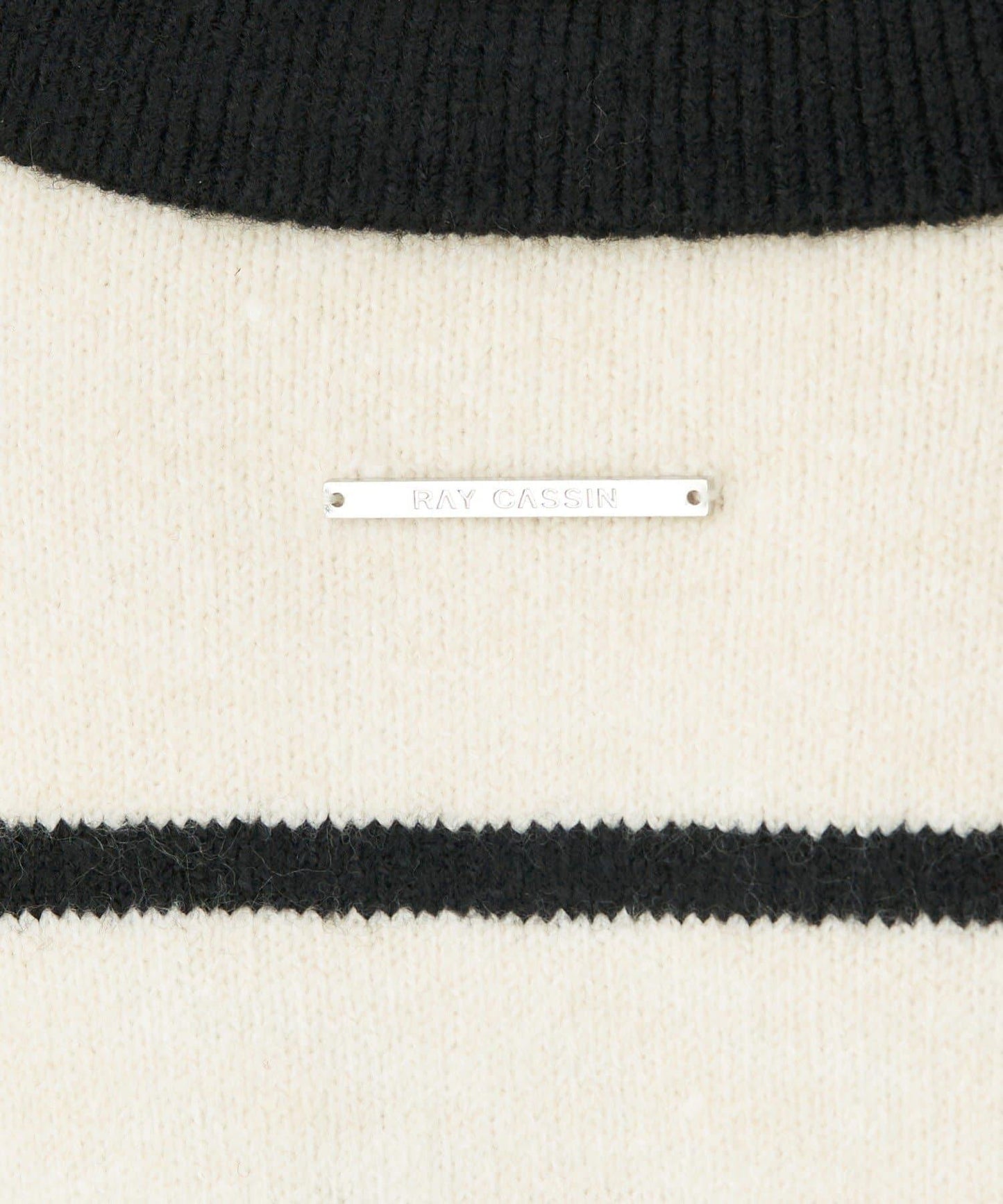 【RAY CASSIN】條紋V領POLO刺繡針織衫 / 翻領針織衫