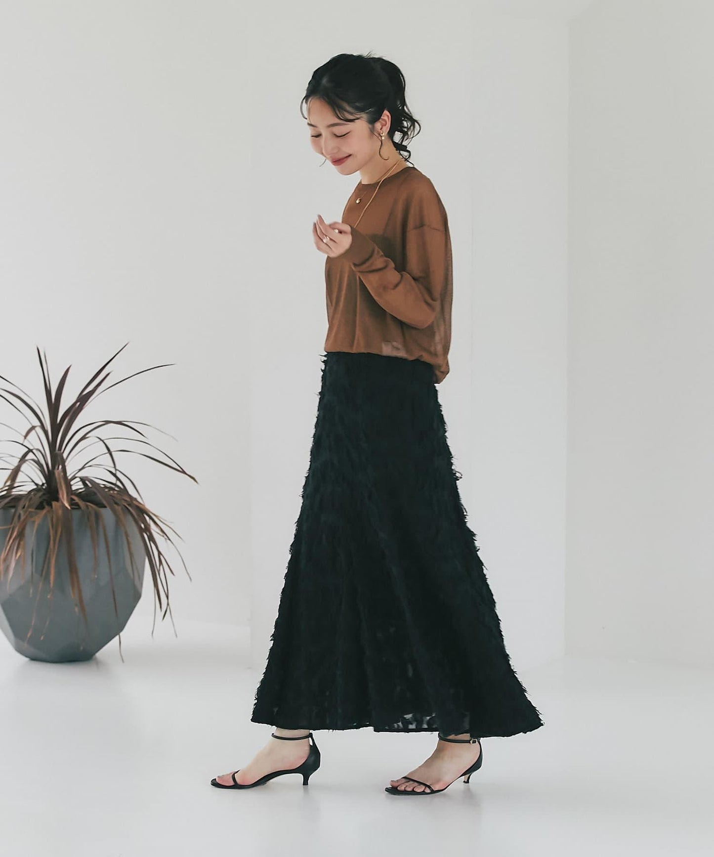 【La boutique BonBon】金銀絲透視圓領針織衫