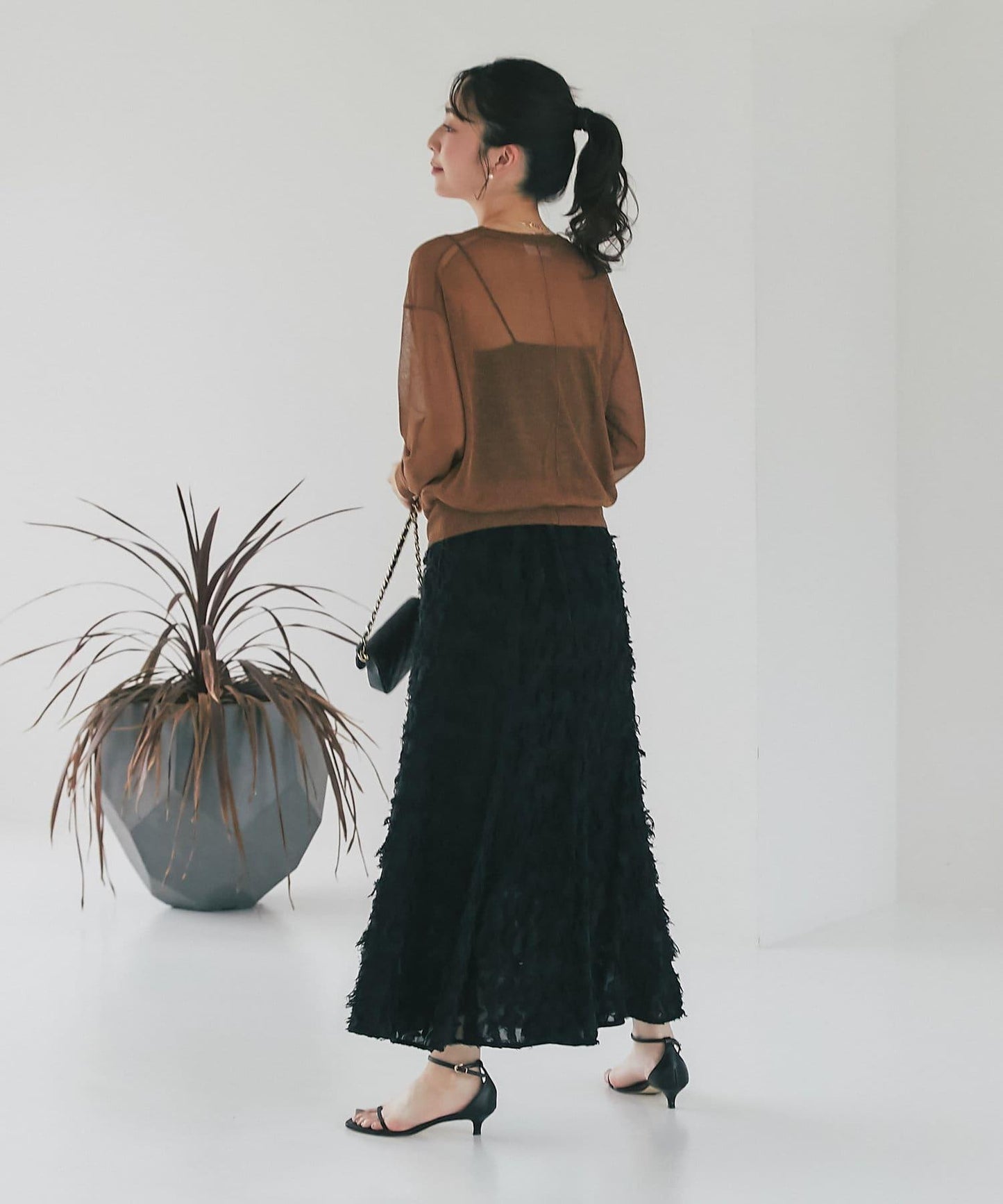 【La boutique BonBon】金銀絲透視圓領針織衫