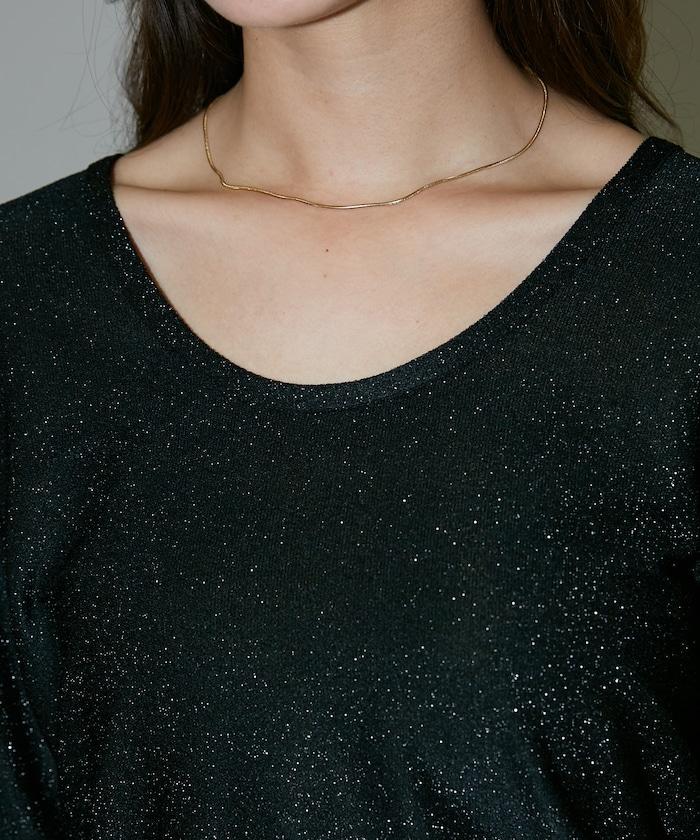 袖釦開口U領亮絲上衣