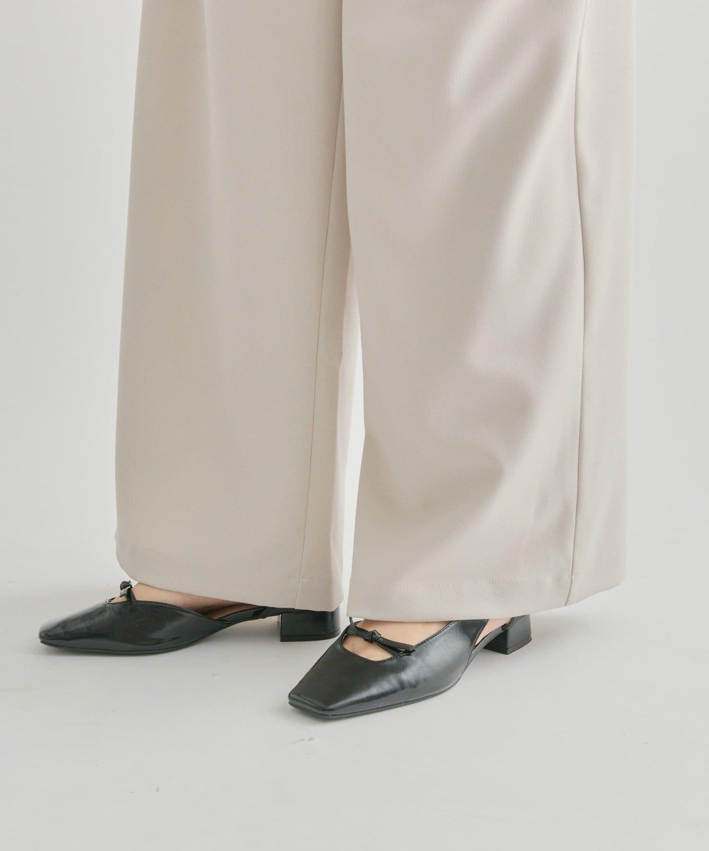 方頭蝴蝶結女式高跟鞋