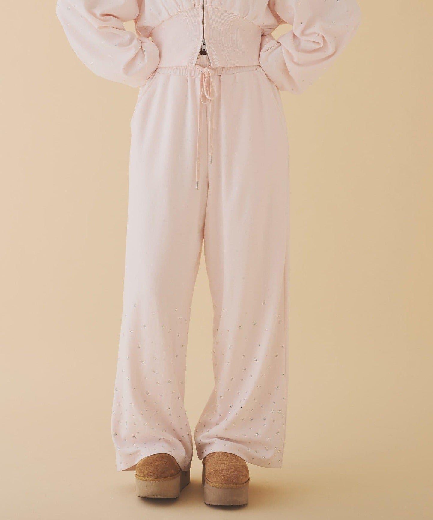 下襬珠飾剪裁褲