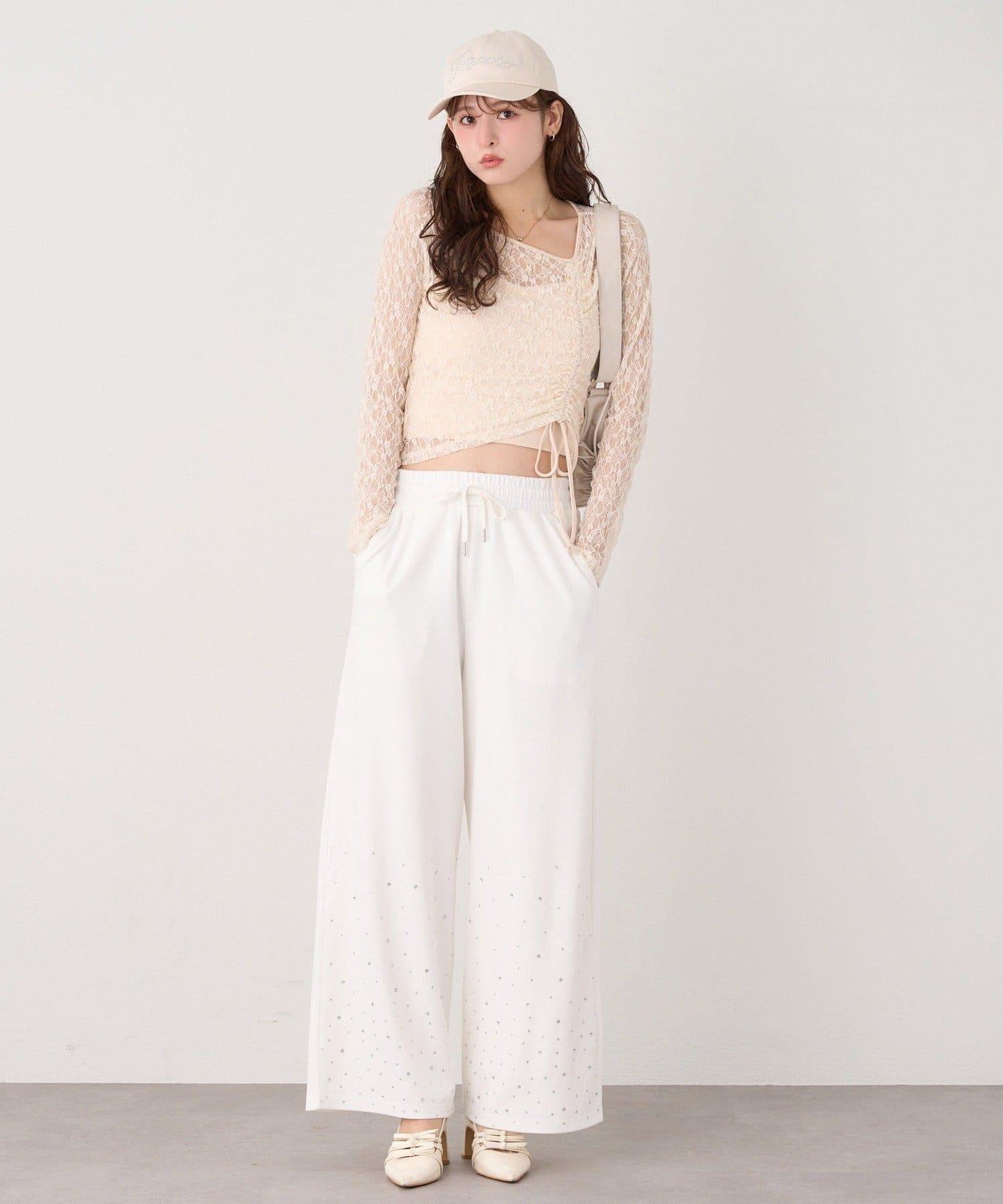 下襬珠飾剪裁褲