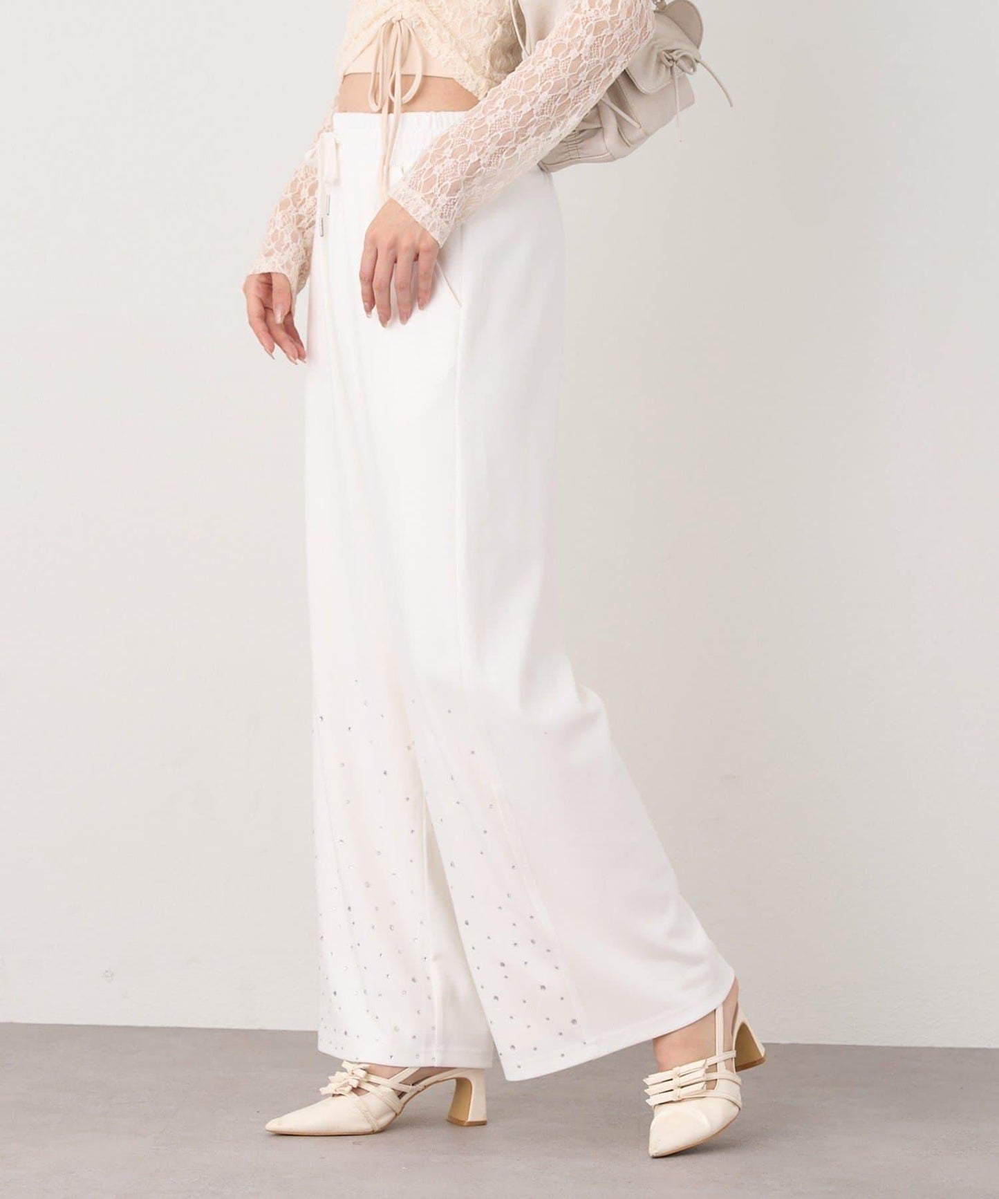 下襬珠飾剪裁褲